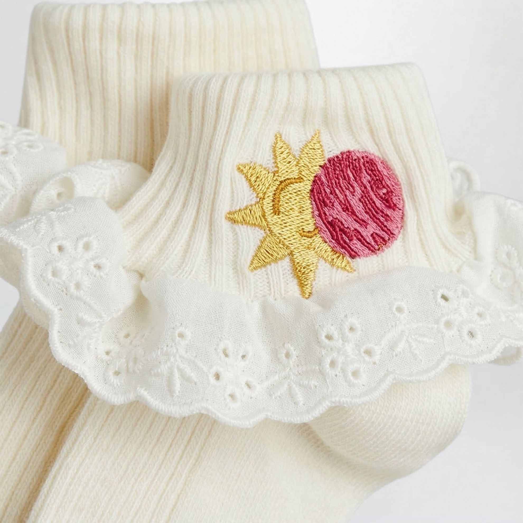 White Space motif socks with lace