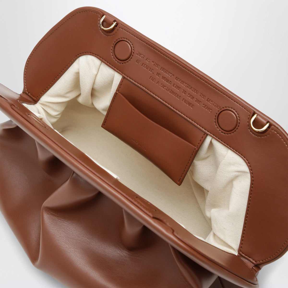 Braune Bios Pouch aus Kunstleder