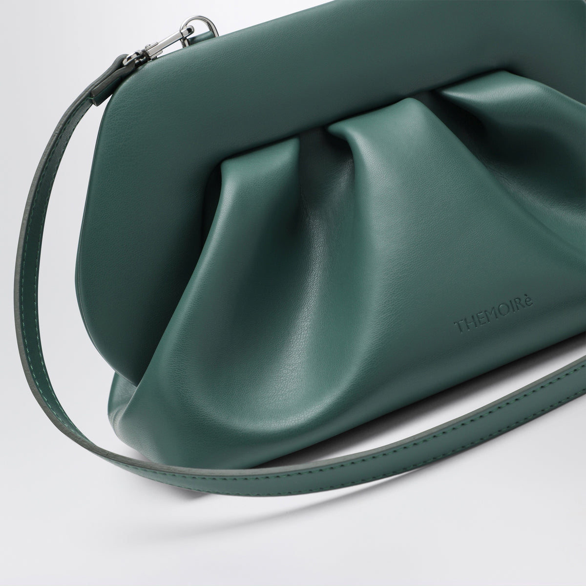 Pochette en cuir de veau vert Bios
