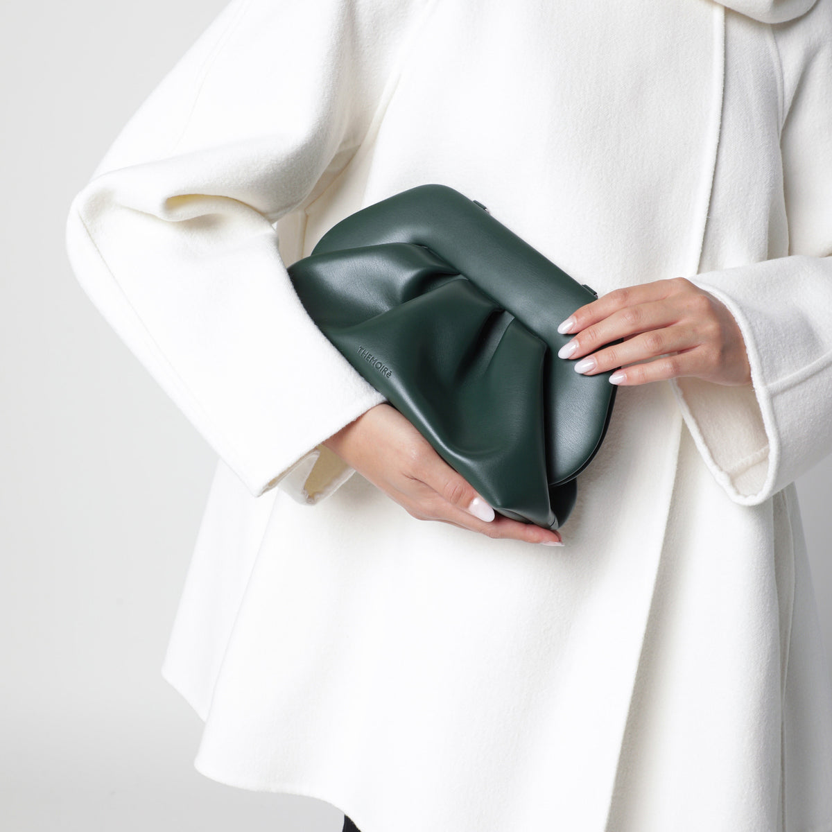 Pochette Bios en cuir de veau vert olive foncé