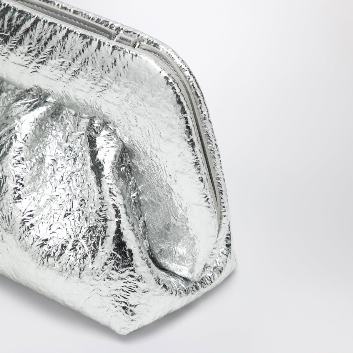 Kleine silberfarbene Bios Pouch aus Metallic-Kunstleder