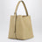 Mittelgroße beige Tote Bag aus genarbtem Leder