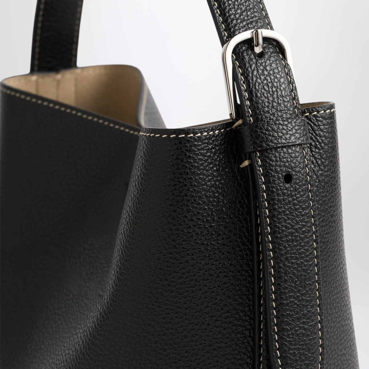 Petit sac tote Belted noir en cuir grainé