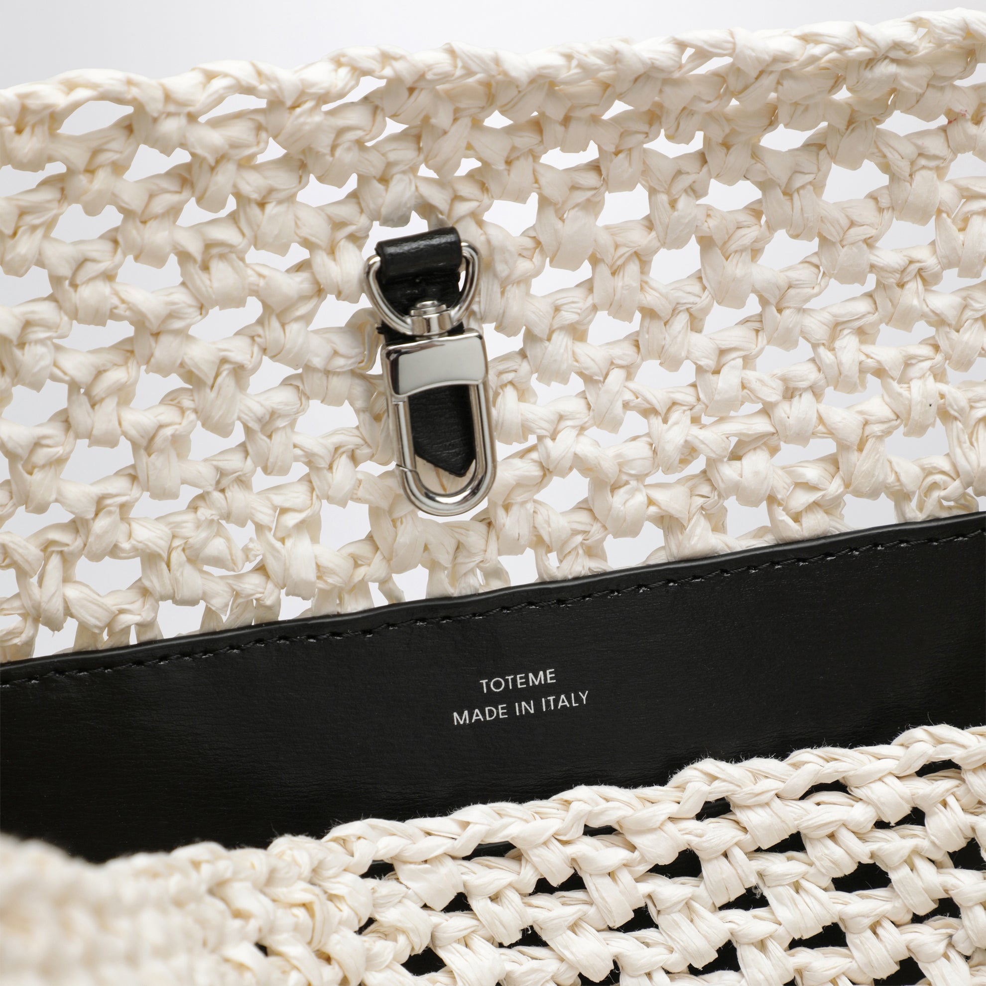 Tote bag with belt detail in écru raffia