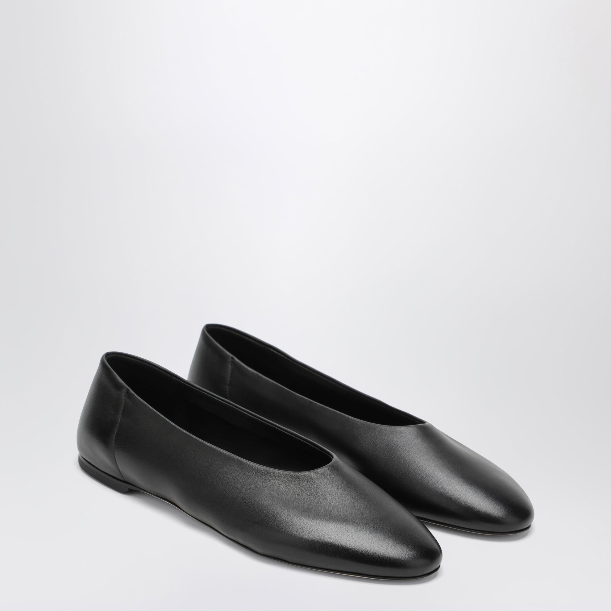 Slip-on nappa ballet flats in black leather