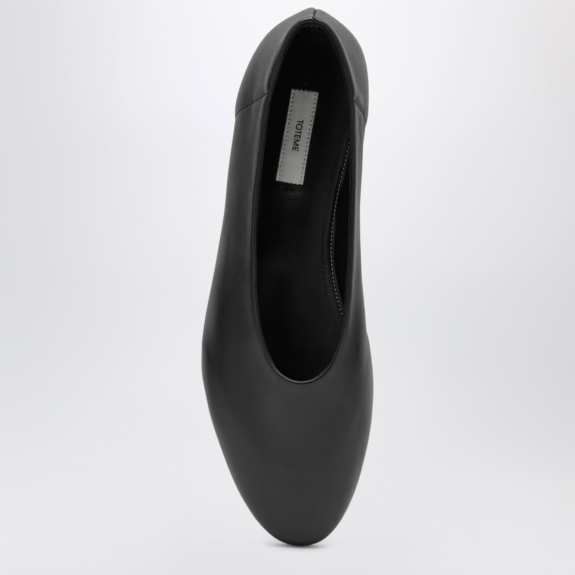 Slip-on nappa ballet flats in black leather