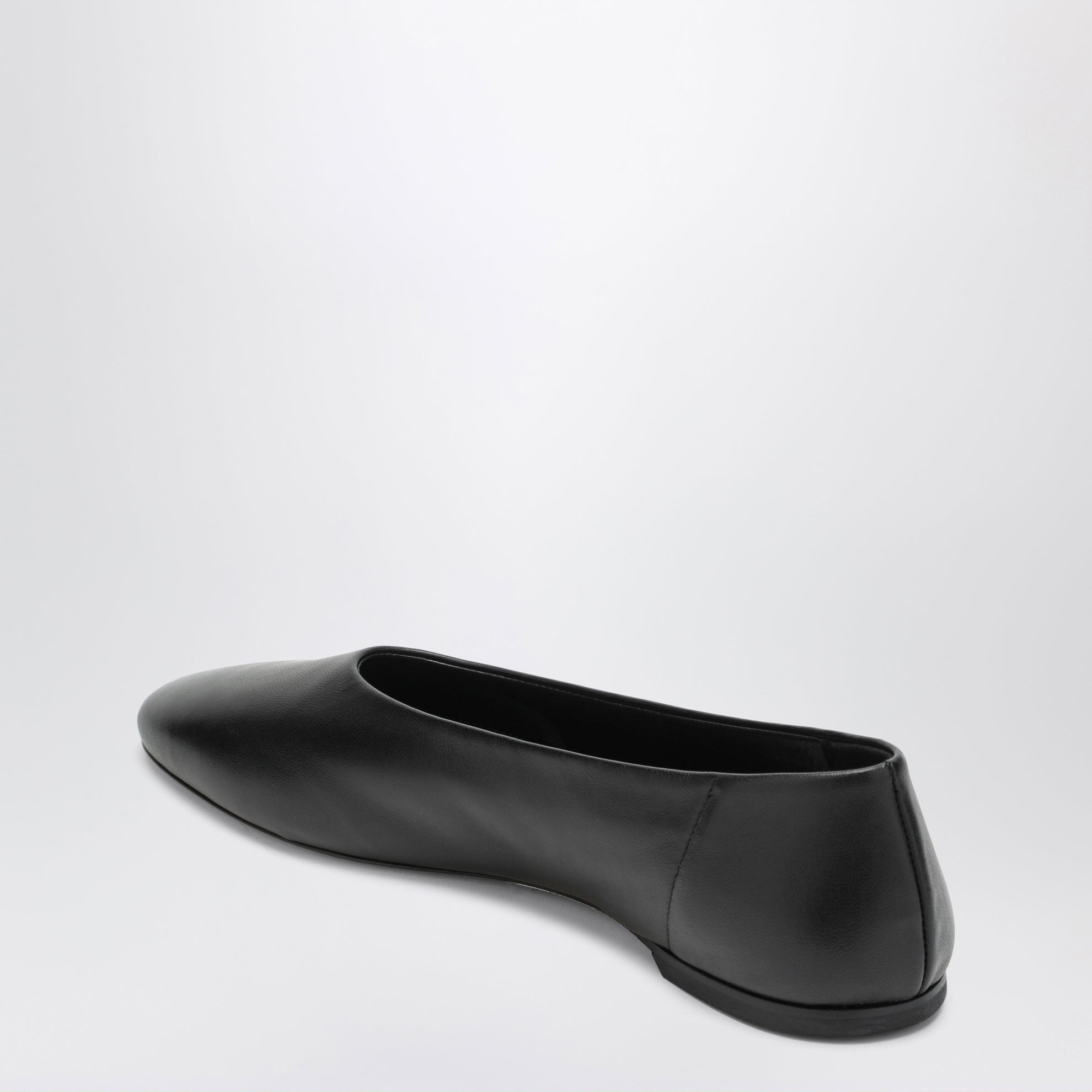 Slip-on nappa ballet flats in black leather