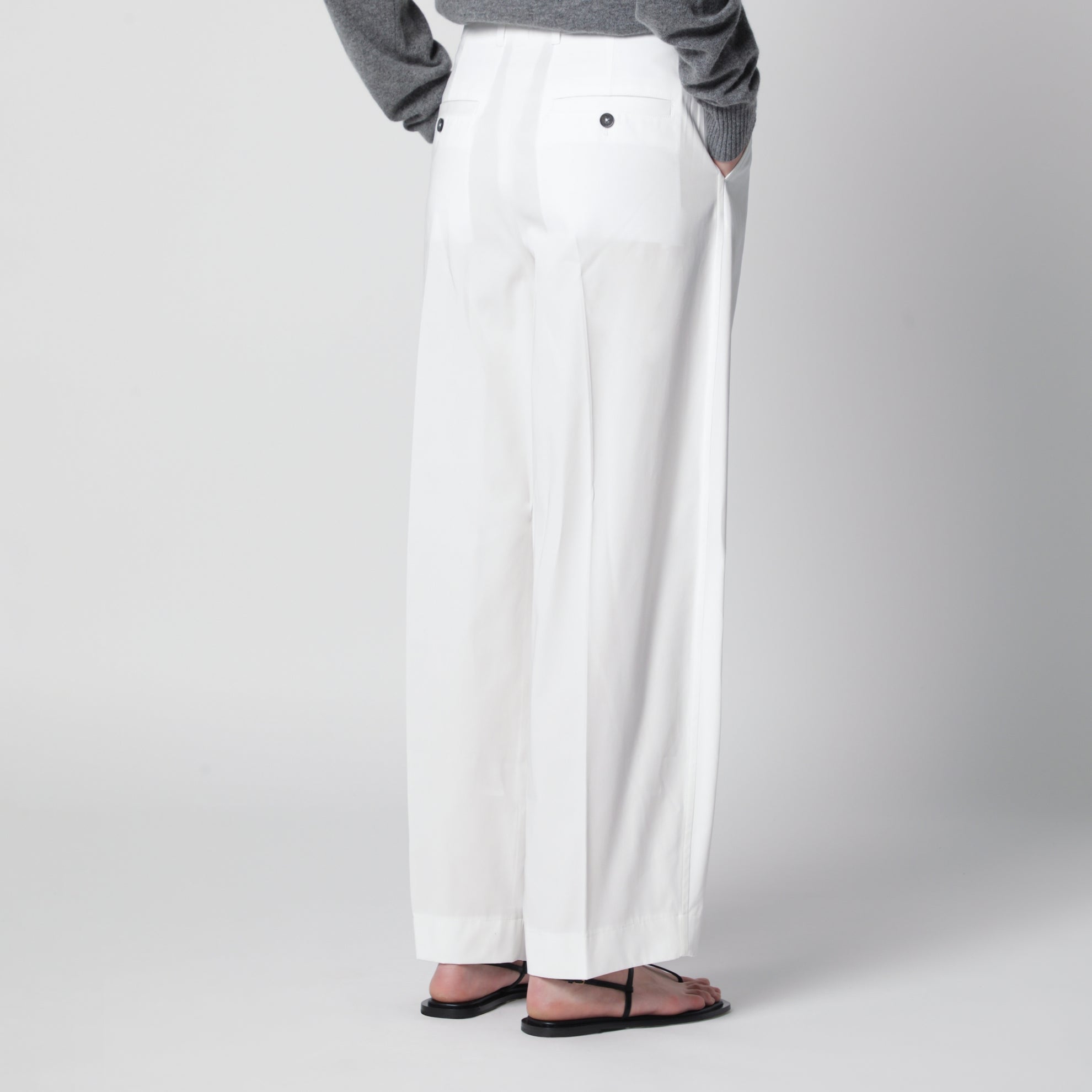 Pantalon en coton bio à pli simple blanc