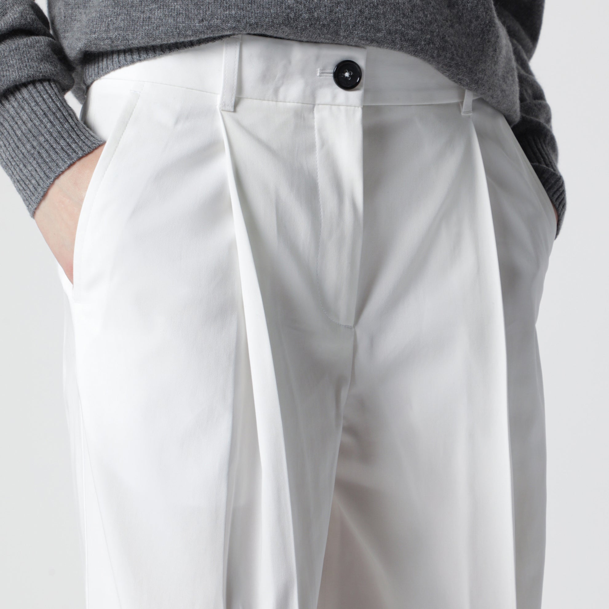 Pantalon en coton bio à pli simple blanc