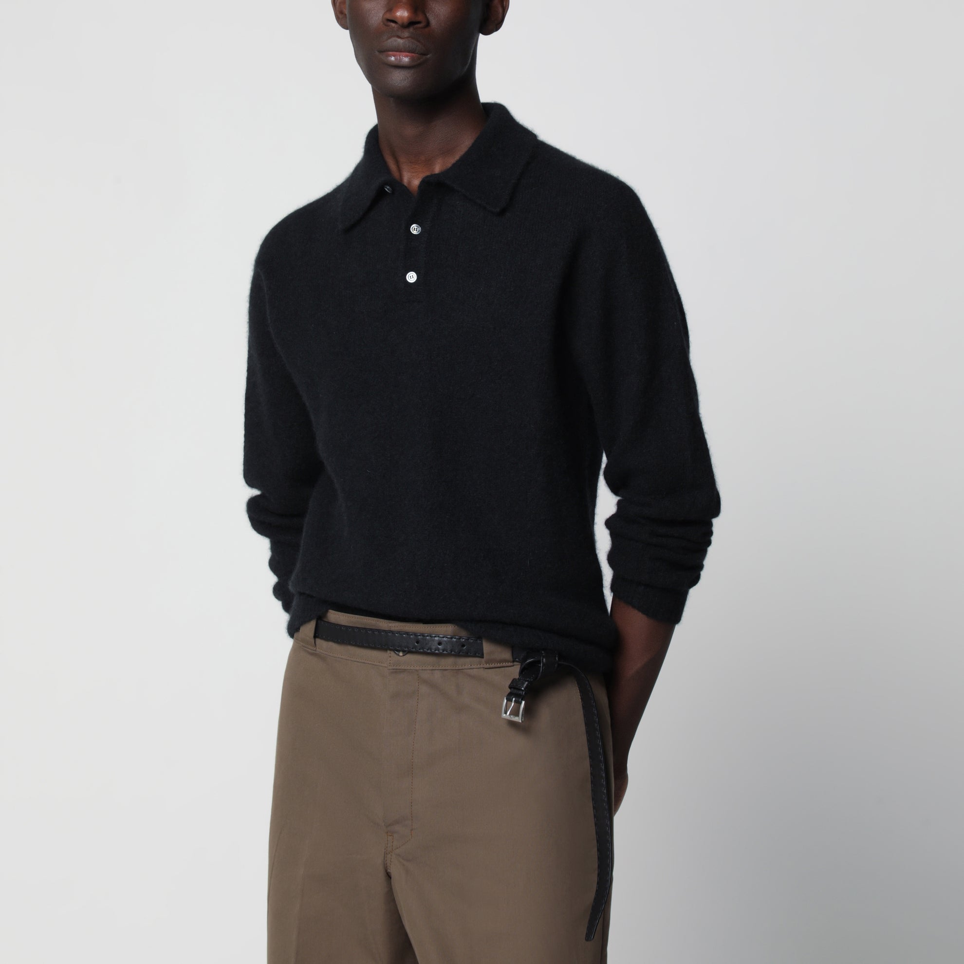 Polo nera in cashmere