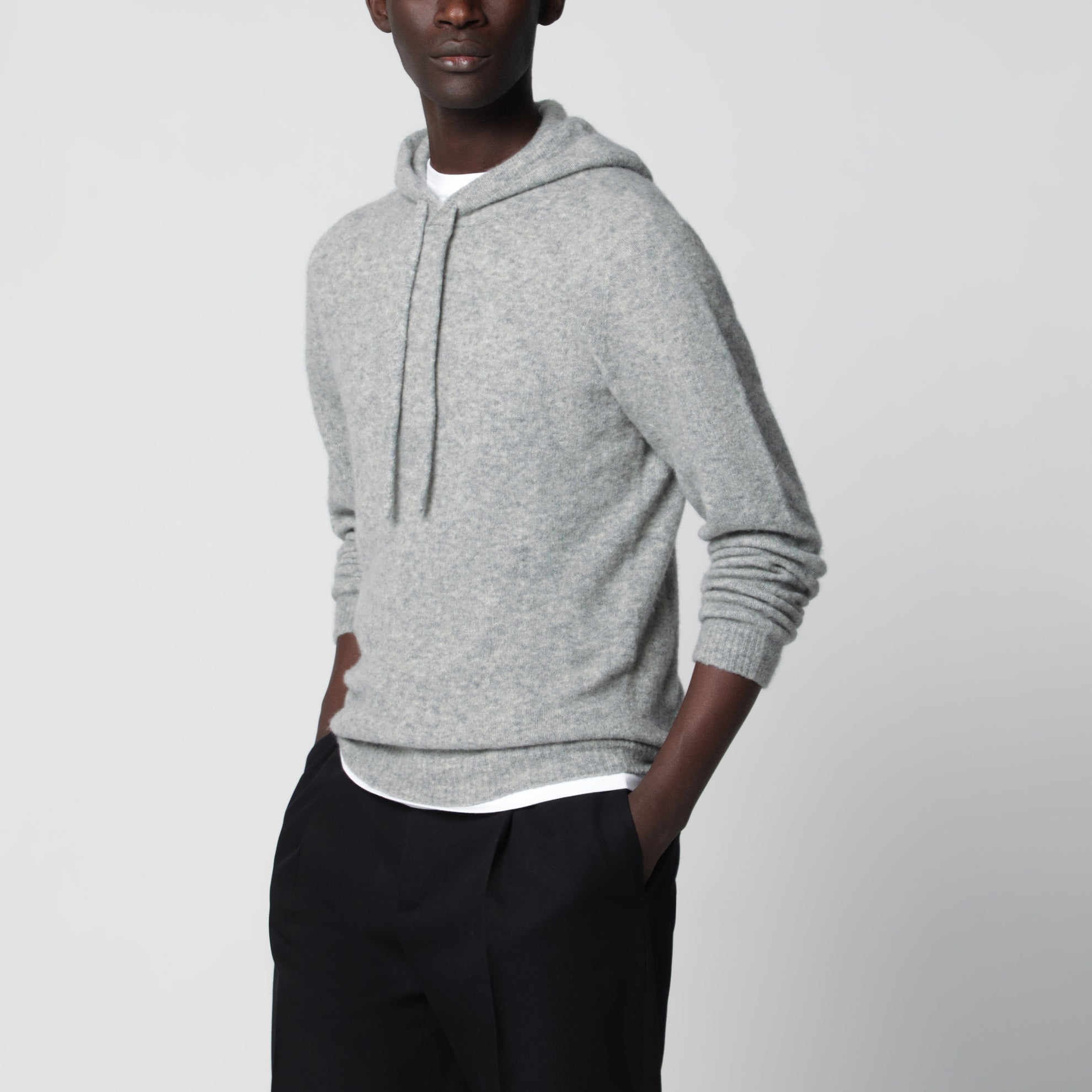 Maglia stile felpa grigia chiara in cashmere 