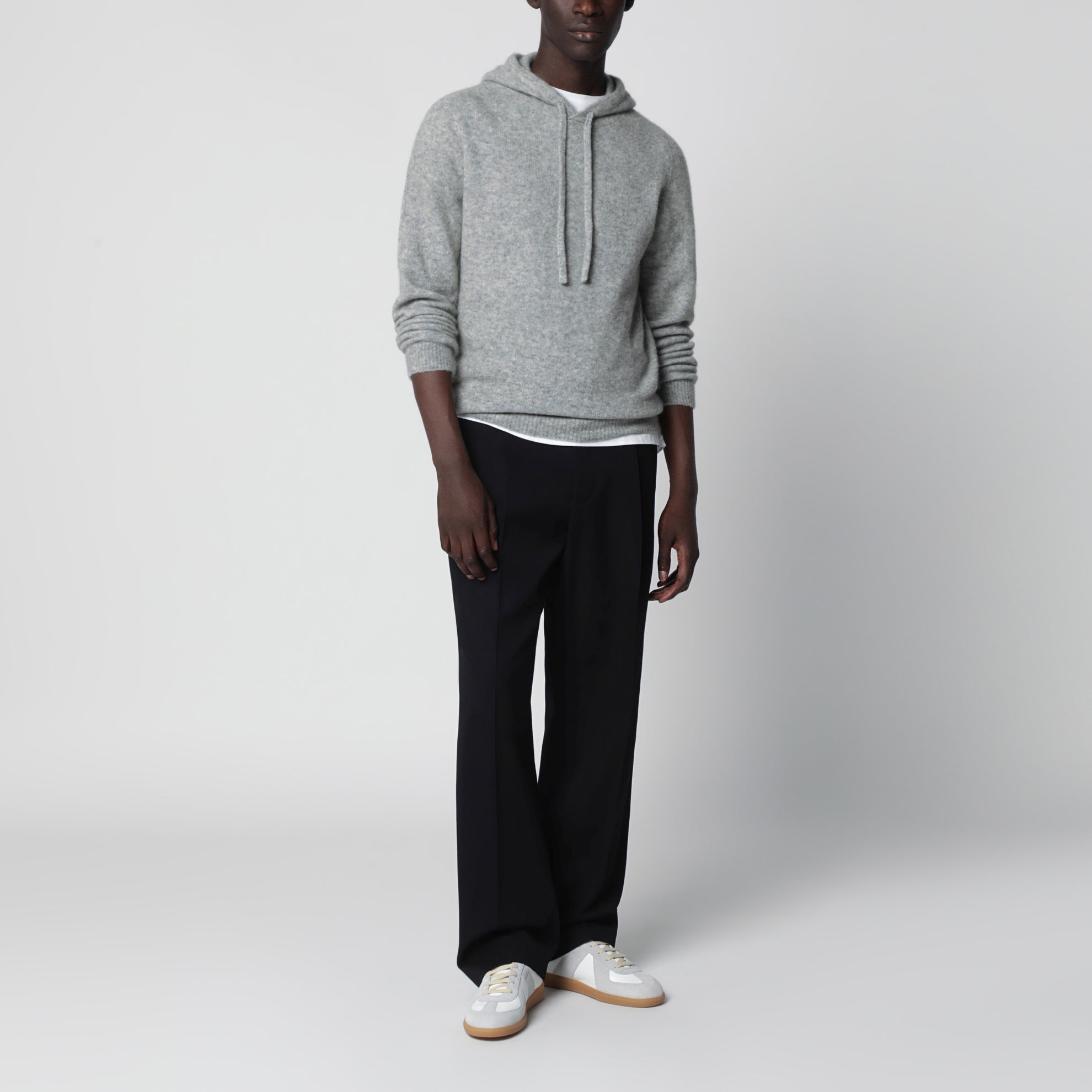 Maglia stile felpa grigia chiara in cashmere 