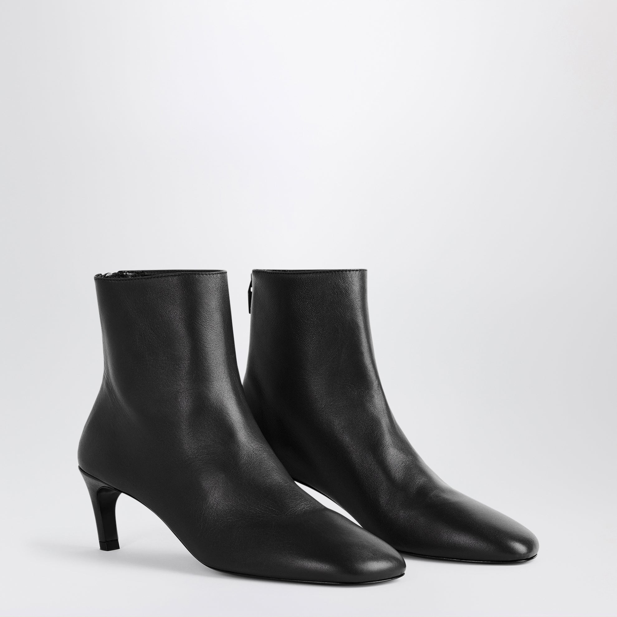 Black nappa boots with medium heel