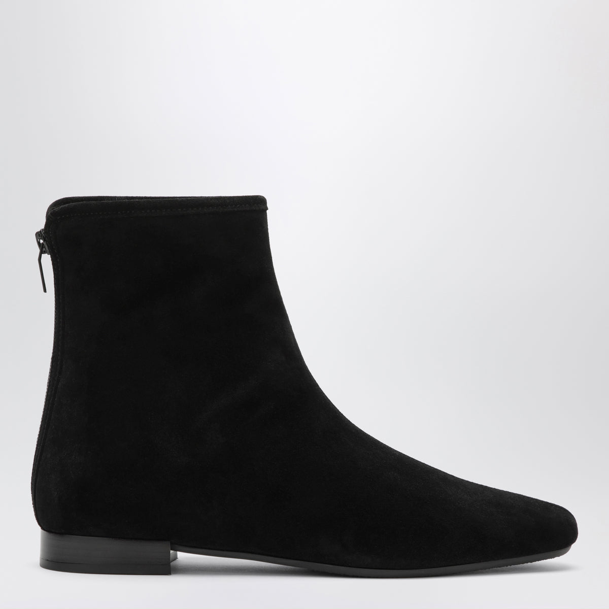 Black pointed ankle boots in suede
