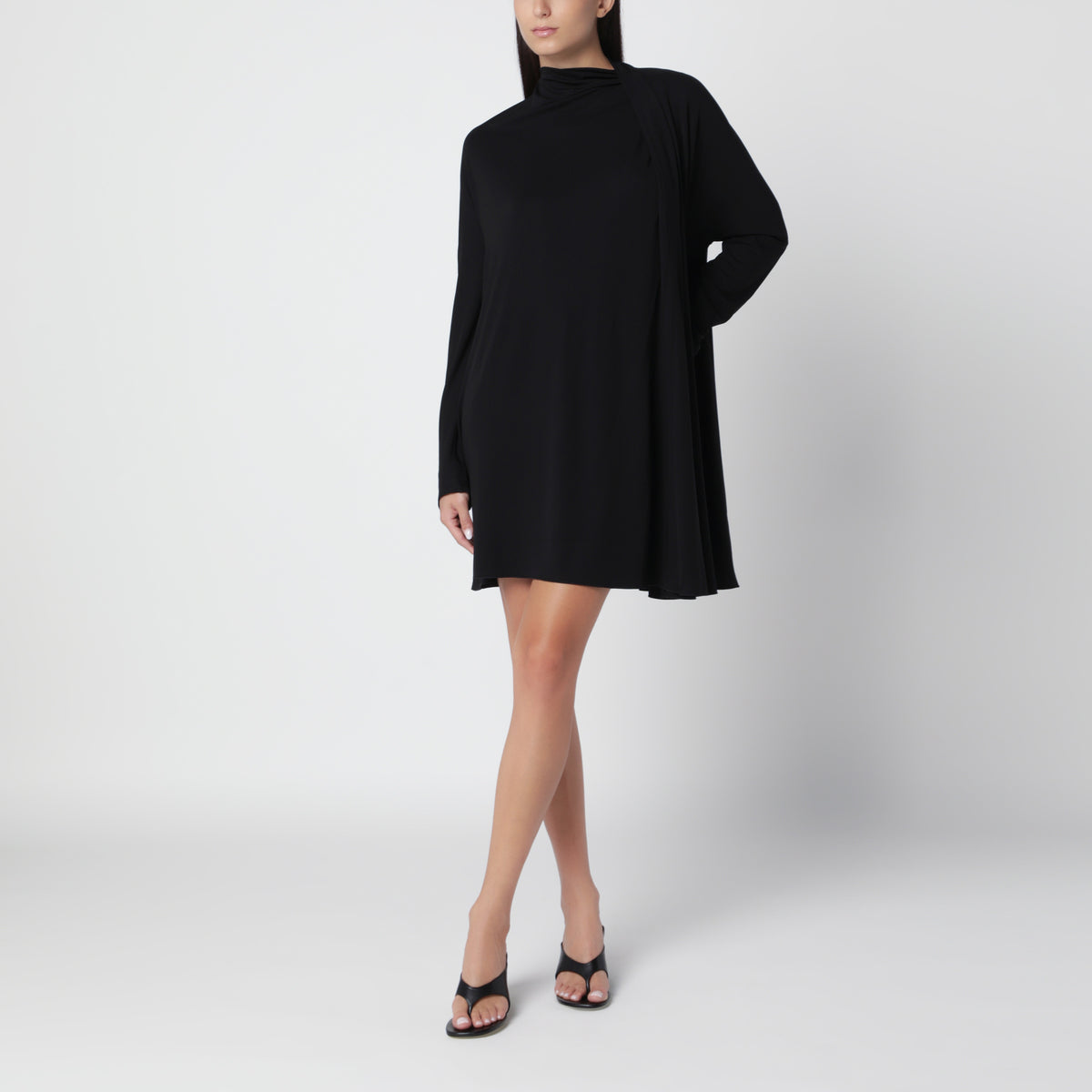 Abito asimmetrico stile foulard nero in jersey