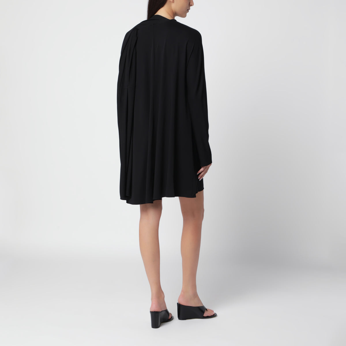 Abito asimmetrico stile foulard nero in jersey