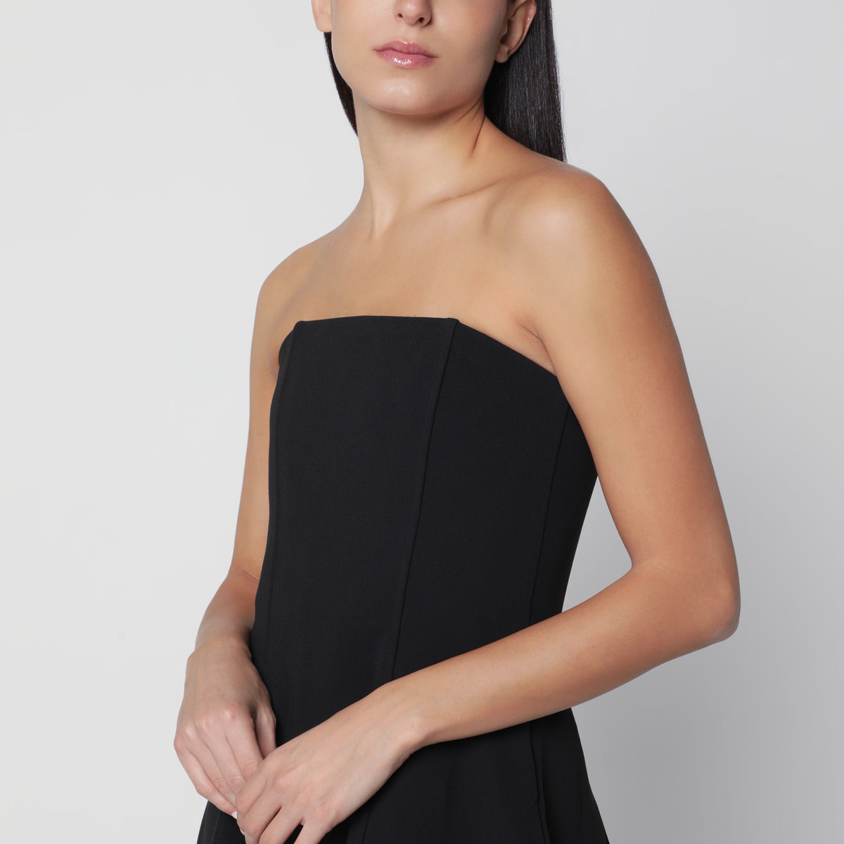 Trägerloses Ballonkleid aus schwarzem Crêpe