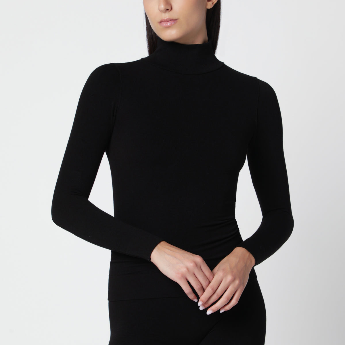 Schwarzer Rollkragenpullover aus kompaktem Jersey