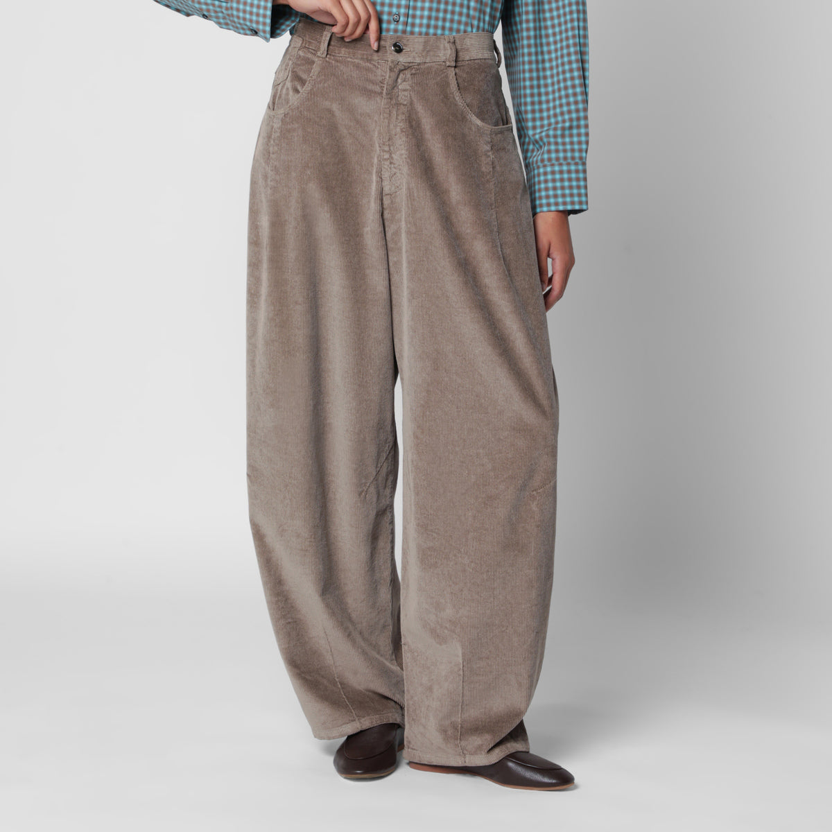 Pantaloni larghi grigio verdi in velluto a coste