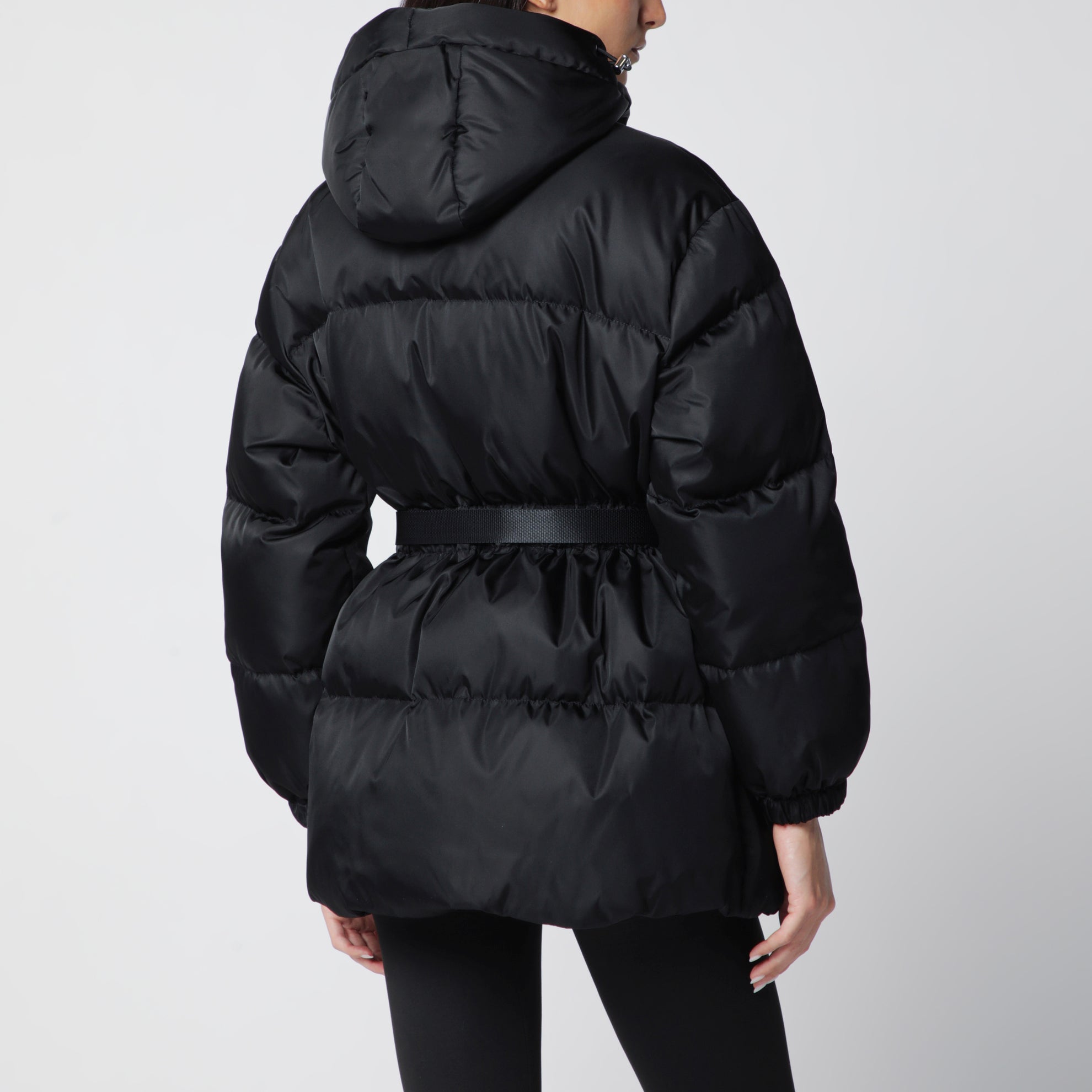 Doudoune à capuche en Re-Nylon noire