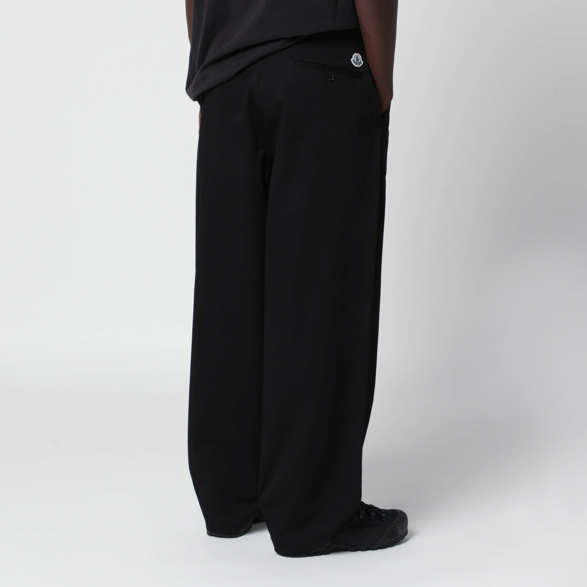 Pantaloni neri in gabardine