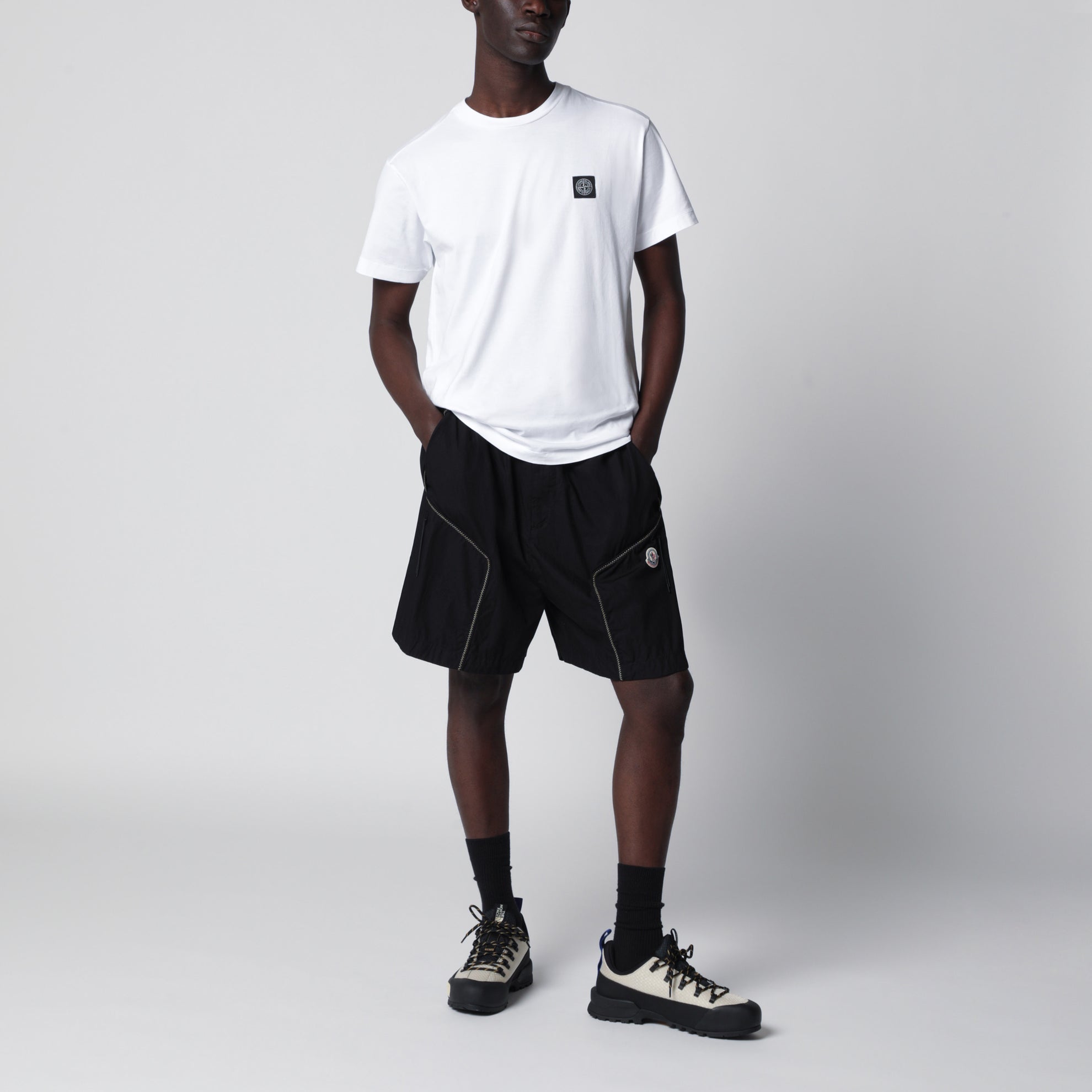Short cargo noir en gabardine de coton