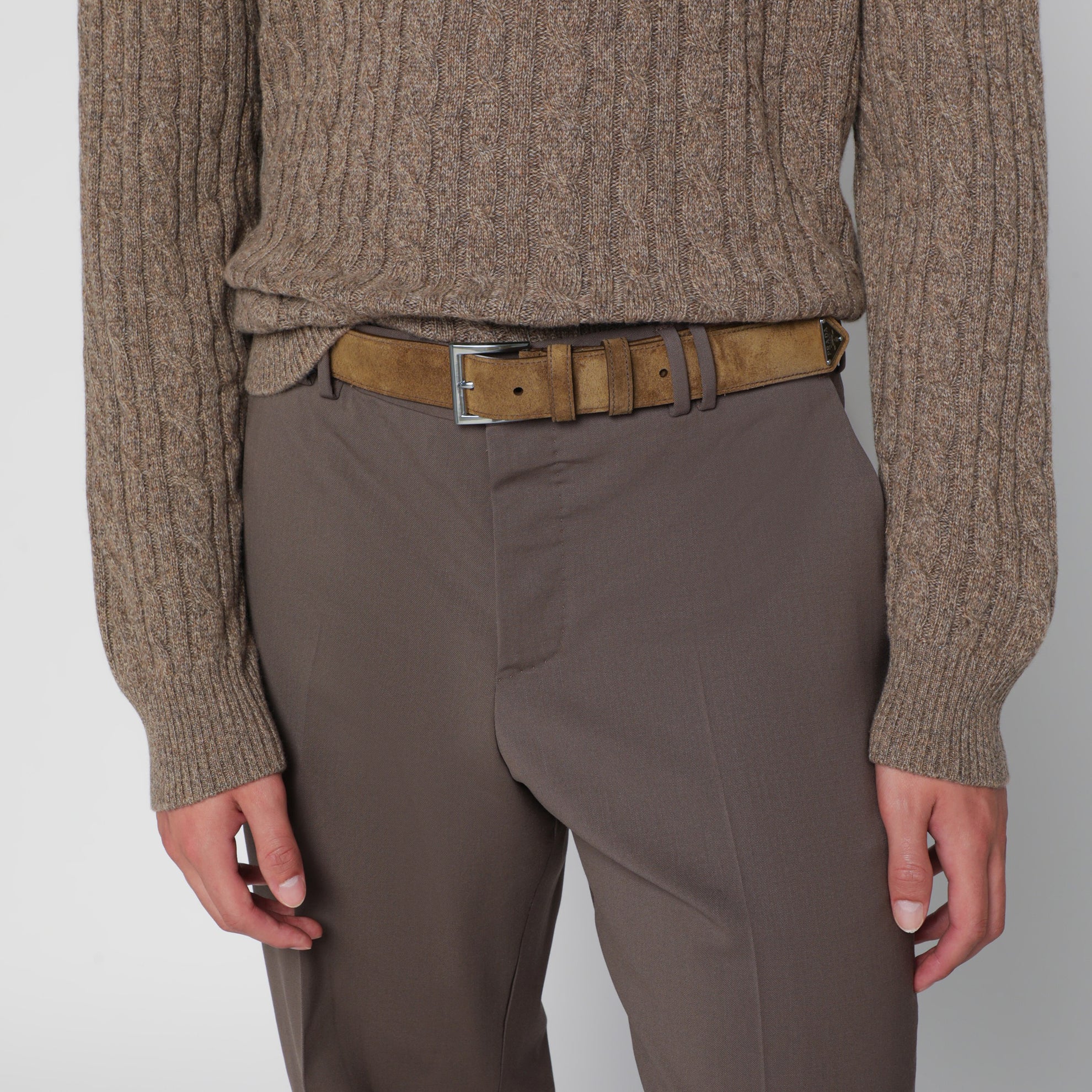 Suede leather belt with logo plaque