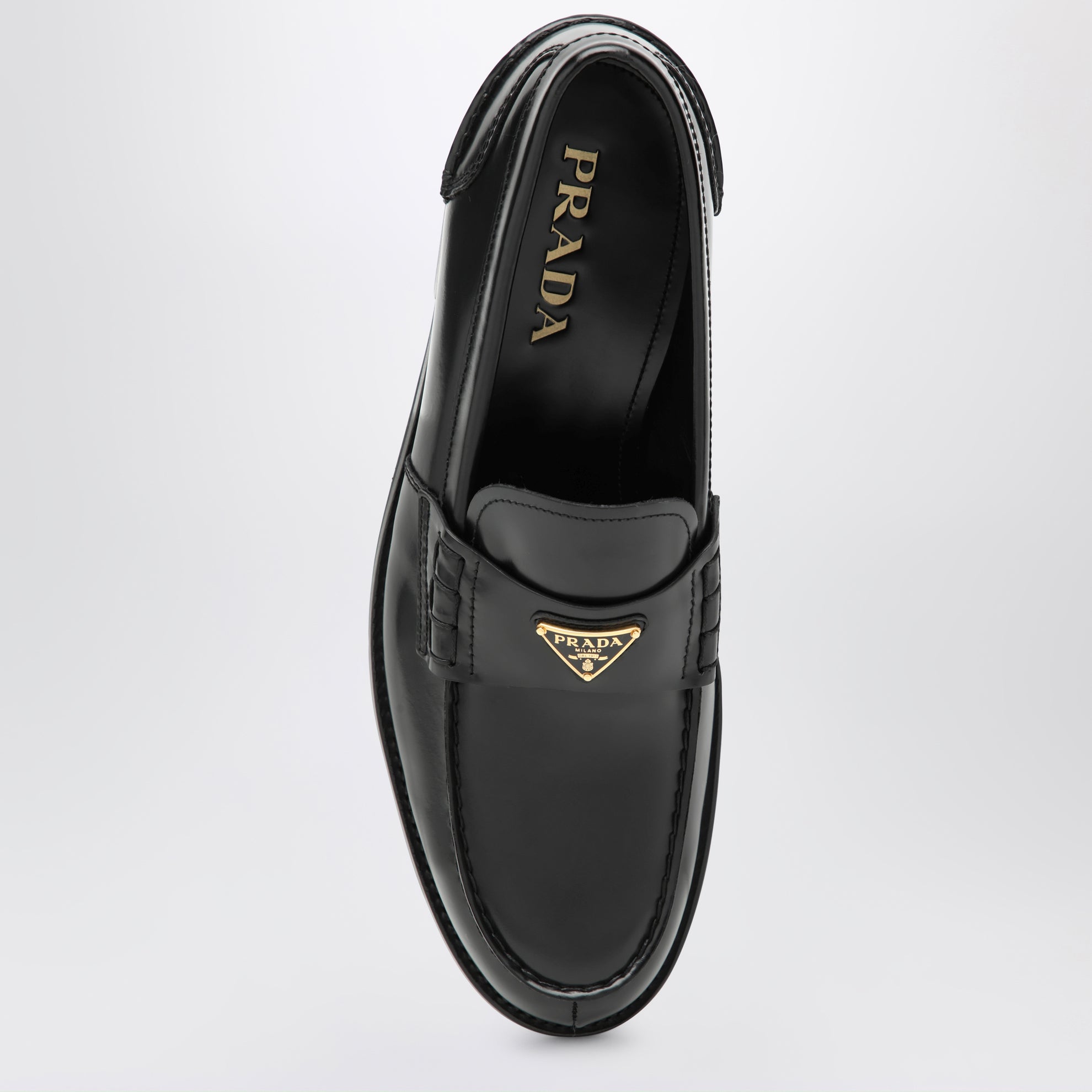 Mocassins en cuir brossé noir