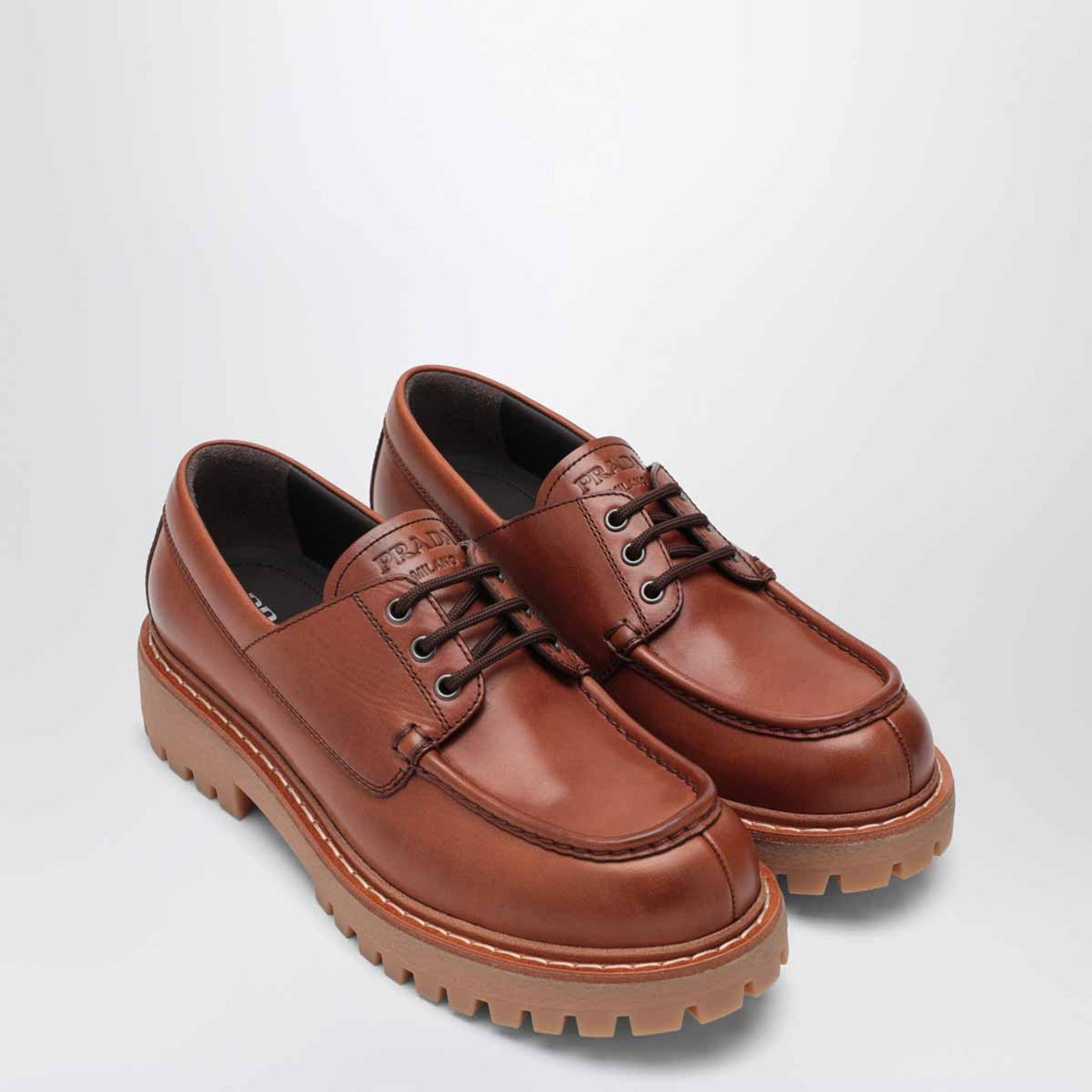 Mocassins à lacets en cuir cognac