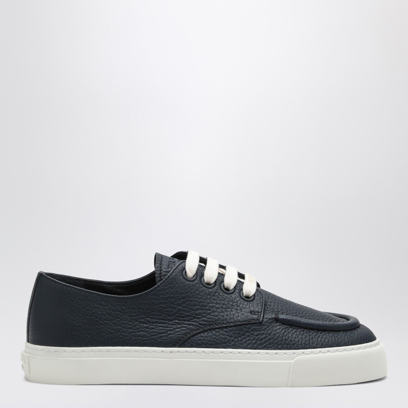 Sneakers in pelle martellata blu baltico