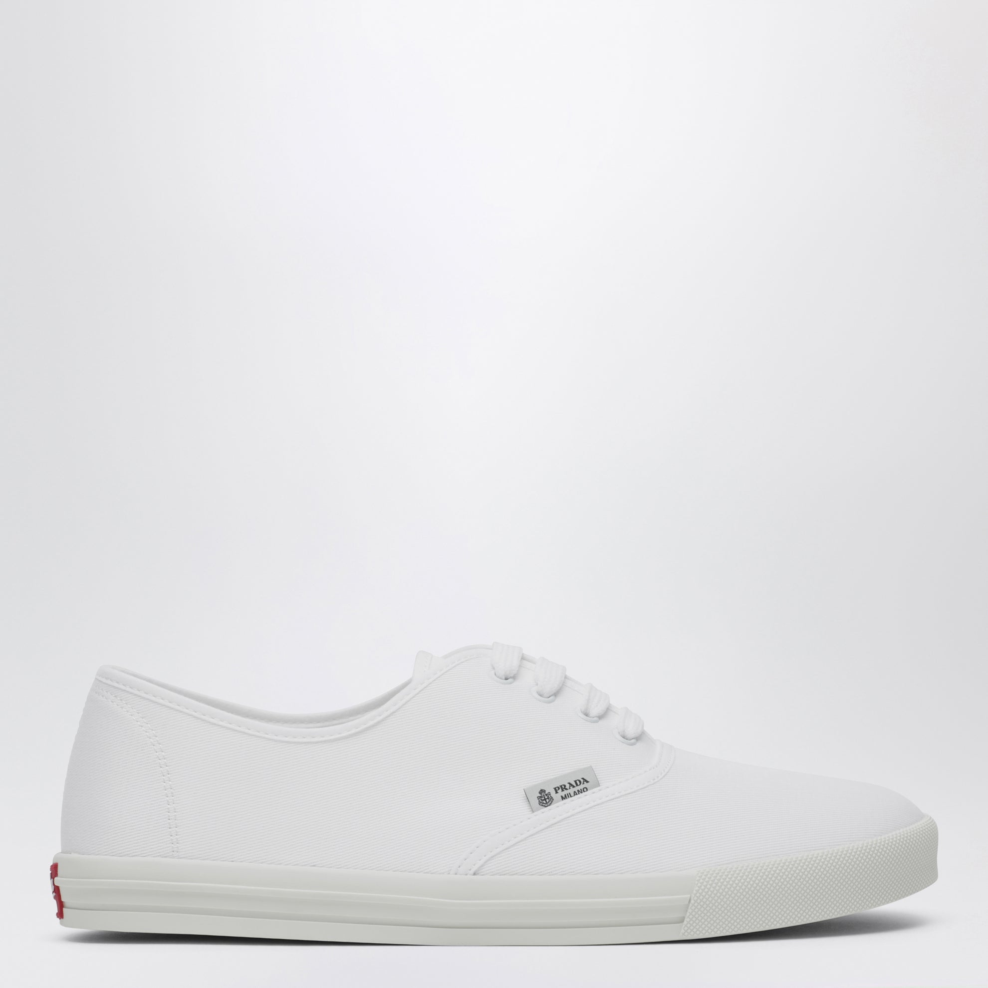 White drill fabric sneakers