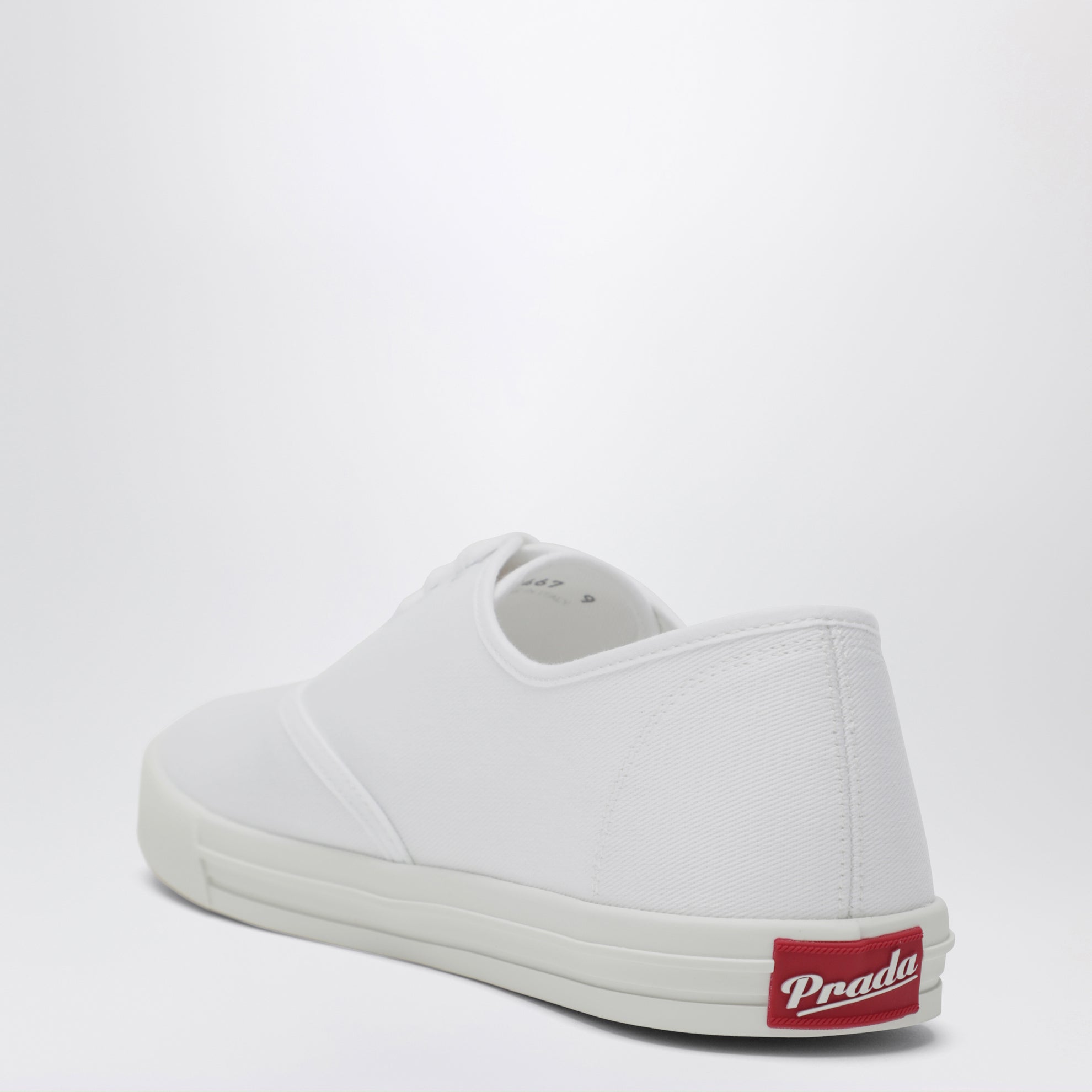 White drill fabric sneakers