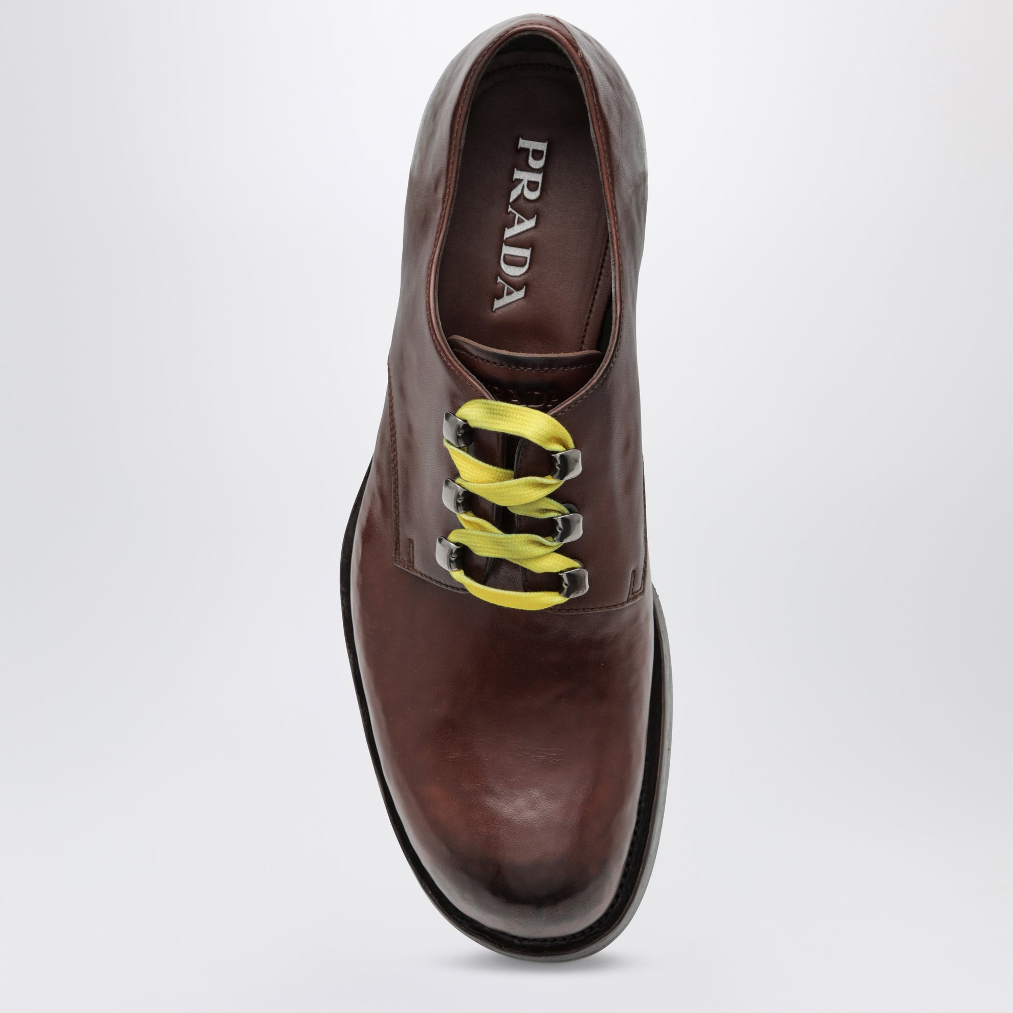 Scarpe stringate marroni in pelle anticata