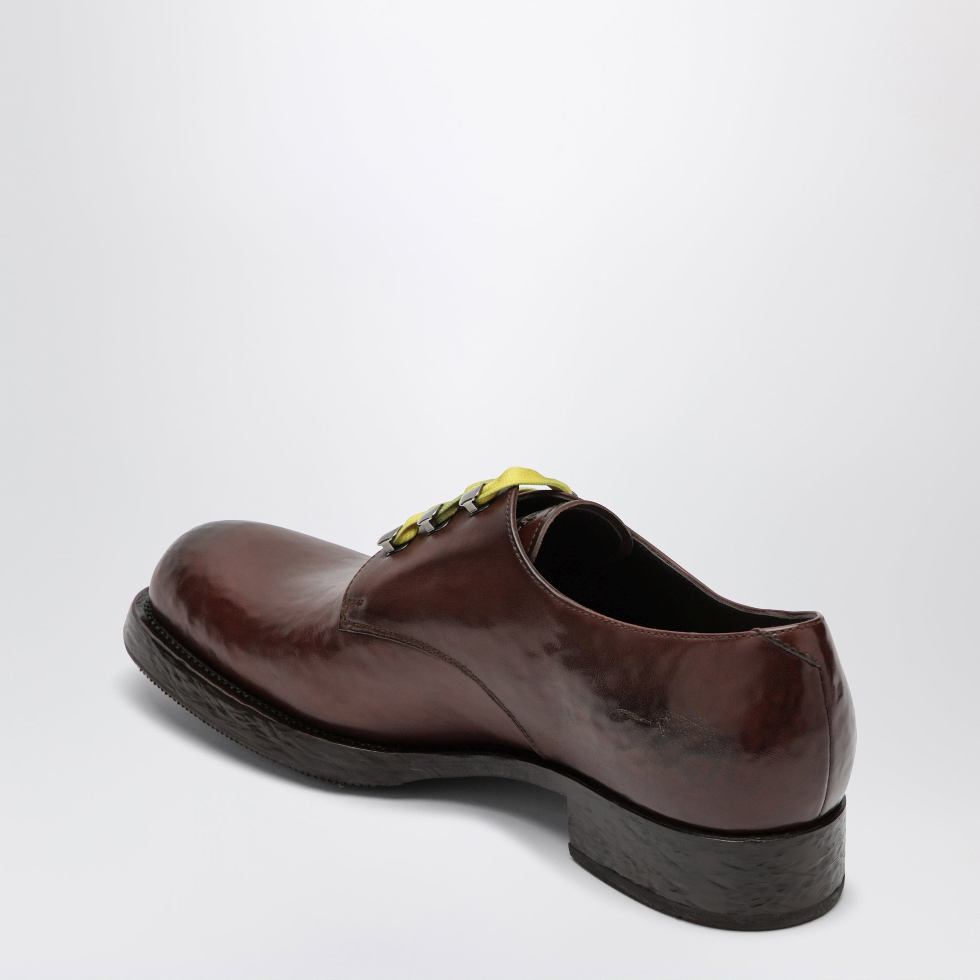 Scarpe stringate marroni in pelle anticata