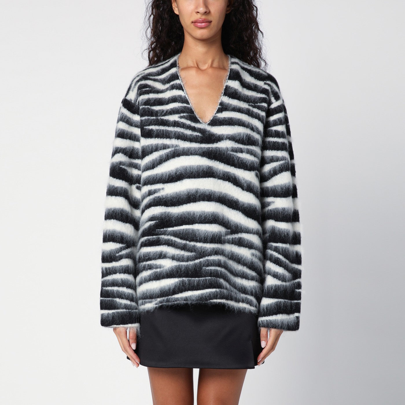 Zebra-patterned jumper in wool blend