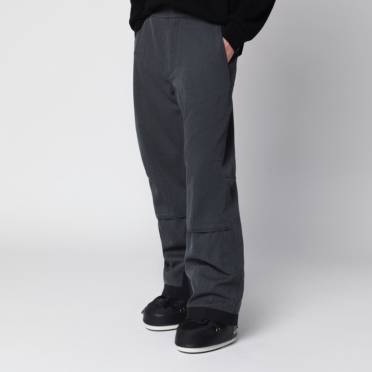 Dark grey ski trousers in technical wool