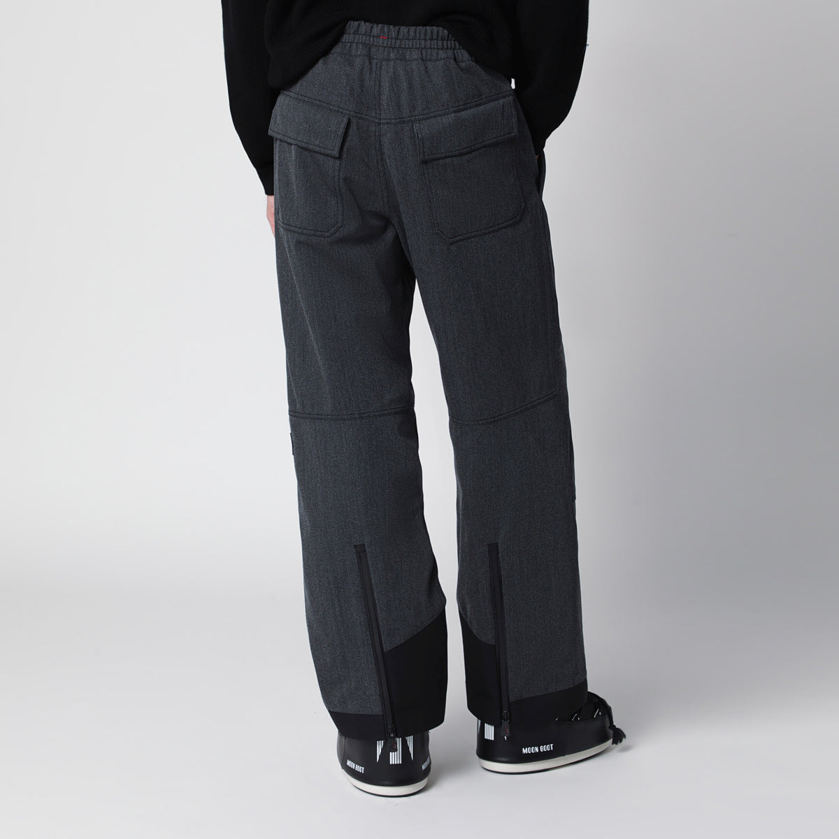 Dark grey ski trousers in technical wool