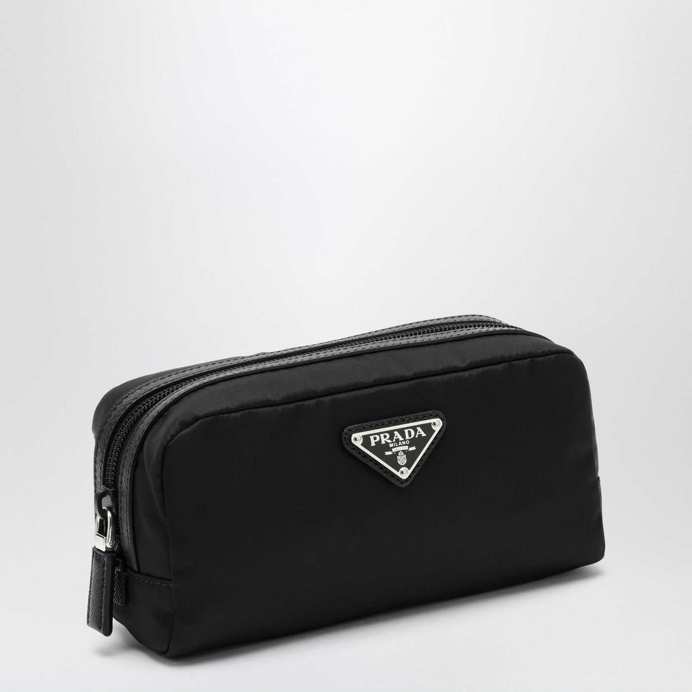 Trousse de toilette en Re-Nylon noir avec logo