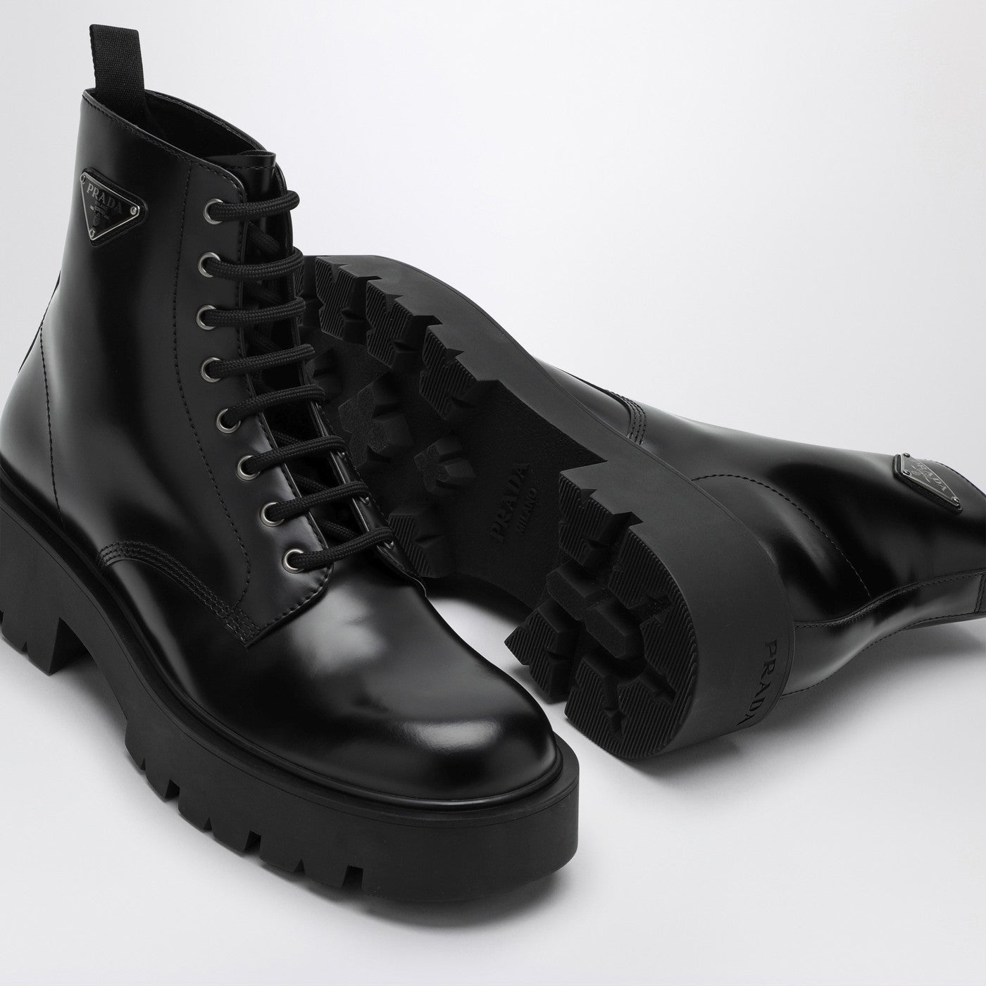 Stivaletto nero in pelle spazzolata