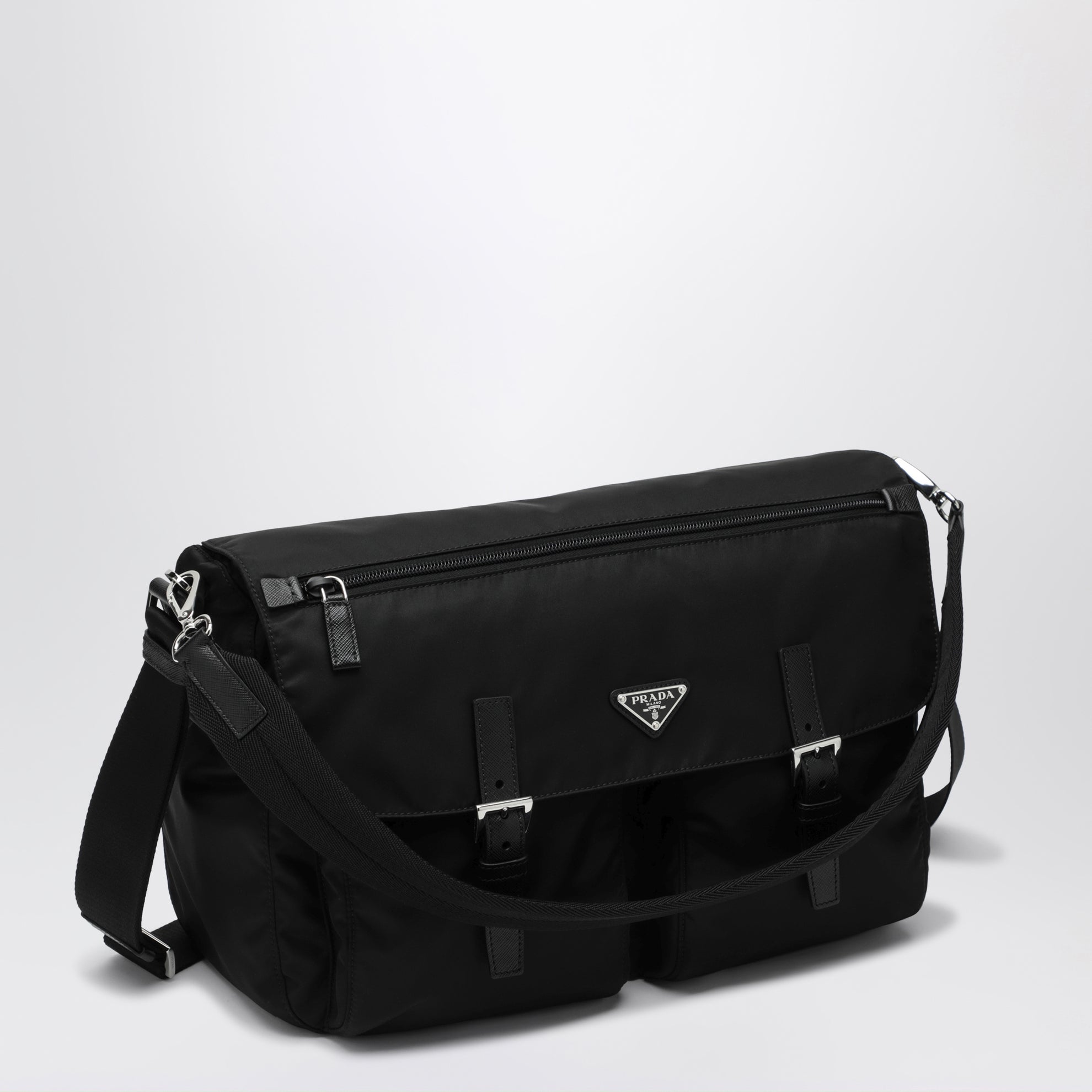 Borsa a tracolla in Re-Nylon nera
