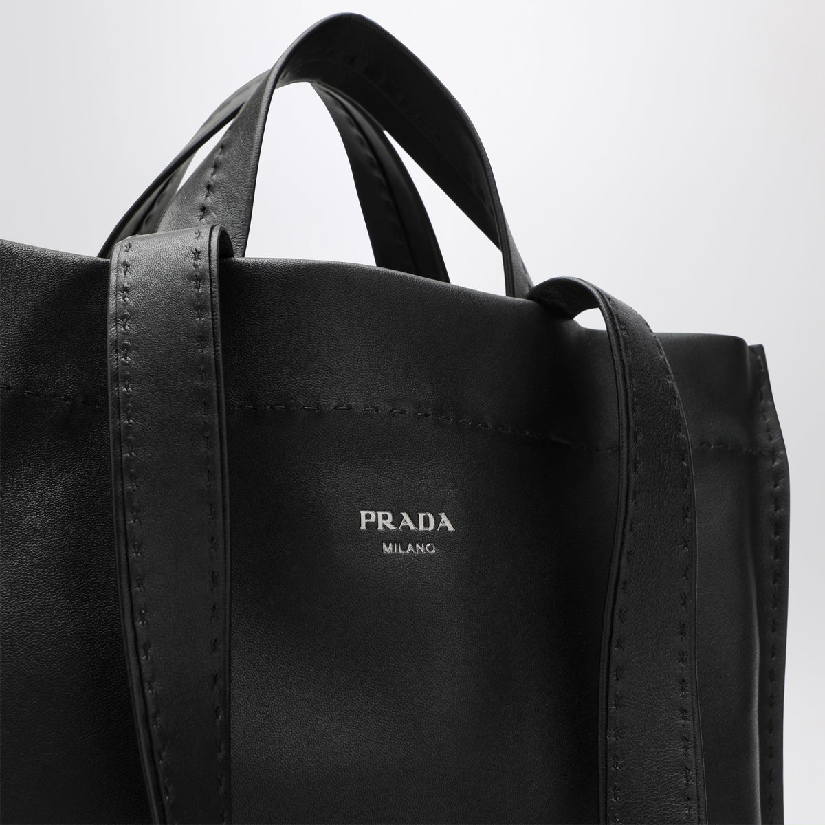 Borsa shopping in nappa nera
