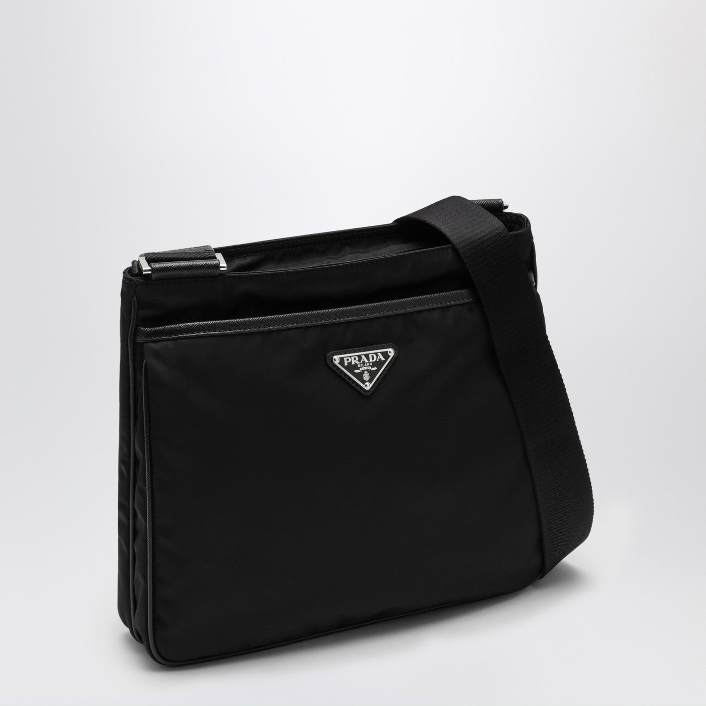 Borsa messenger nera in Re-Nylon