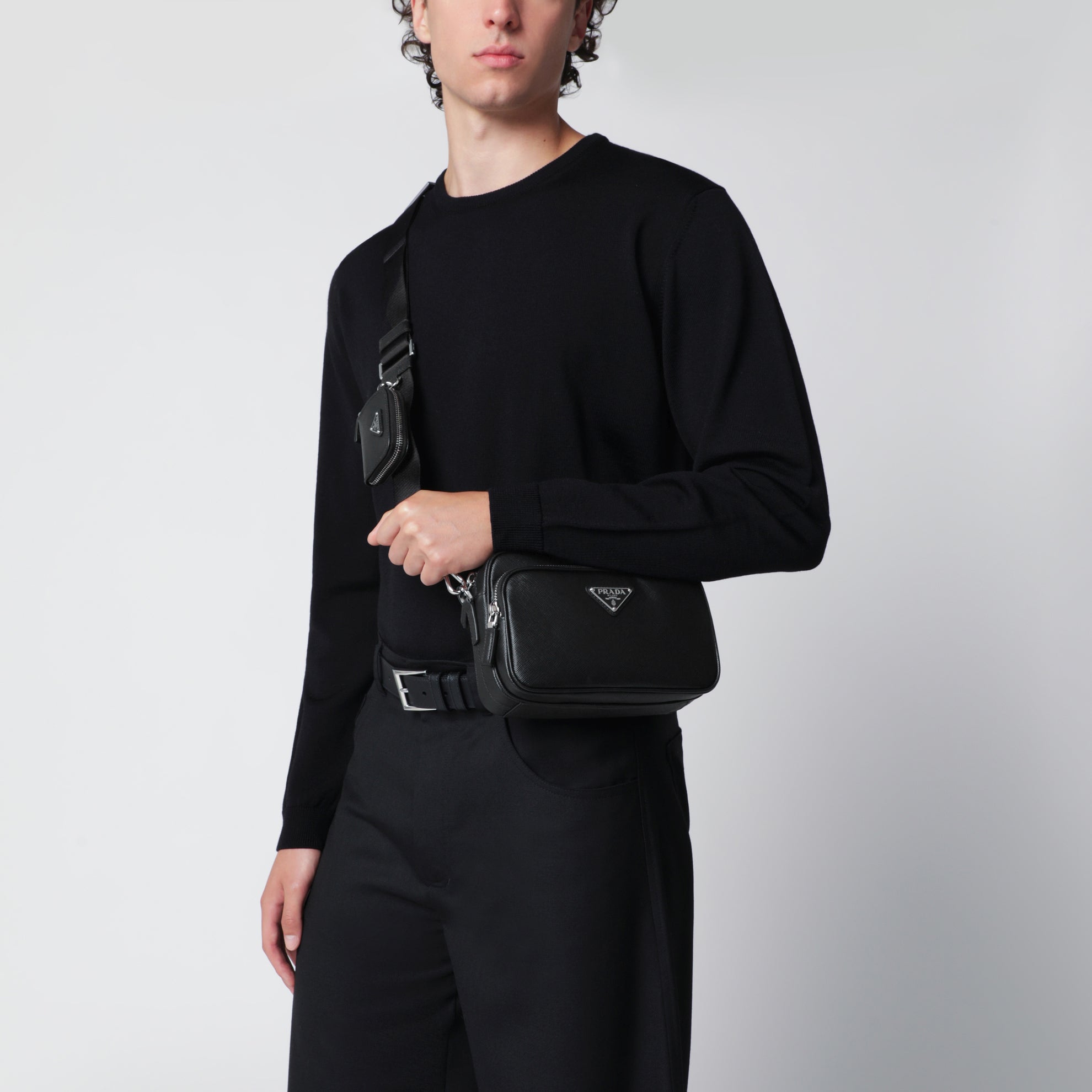 Borsa a tracolla in pelle Saffiano nera