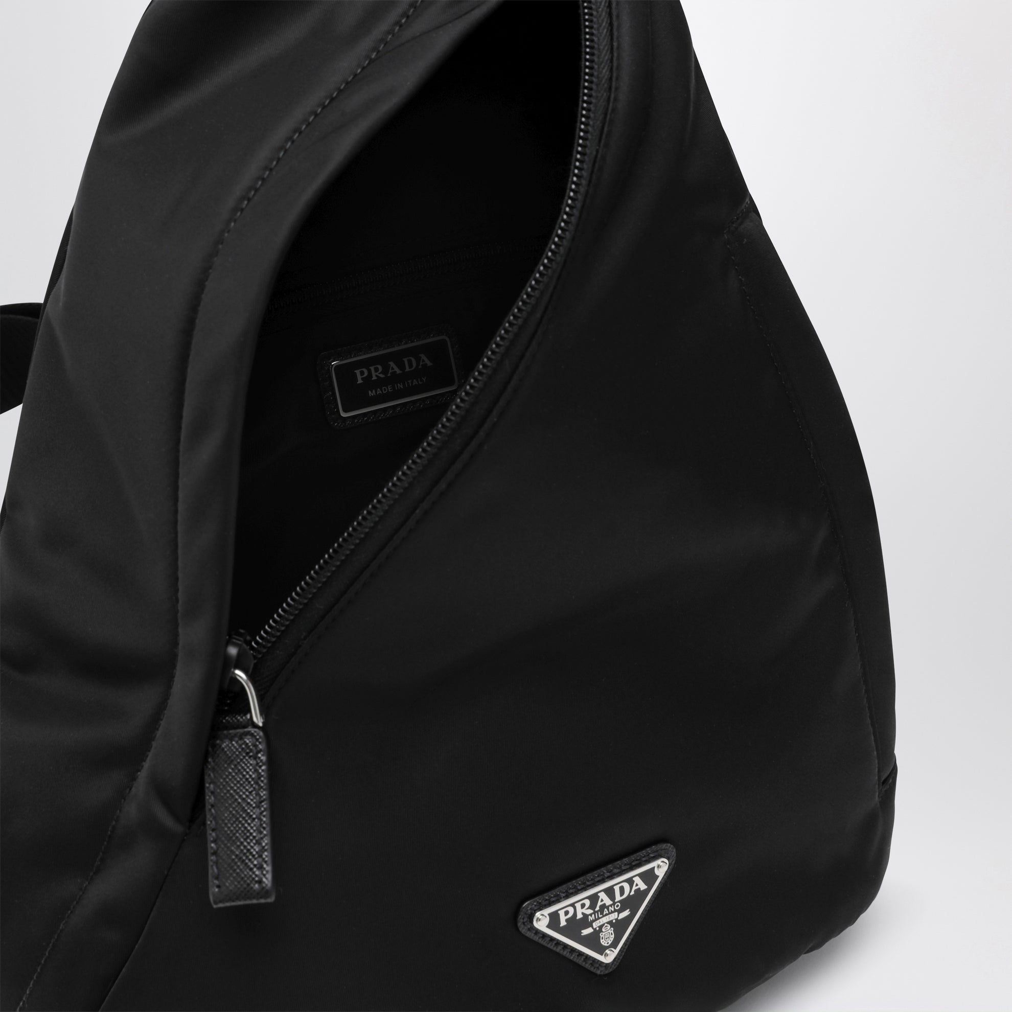 Zaino in Re-Nylon e pelle nero
