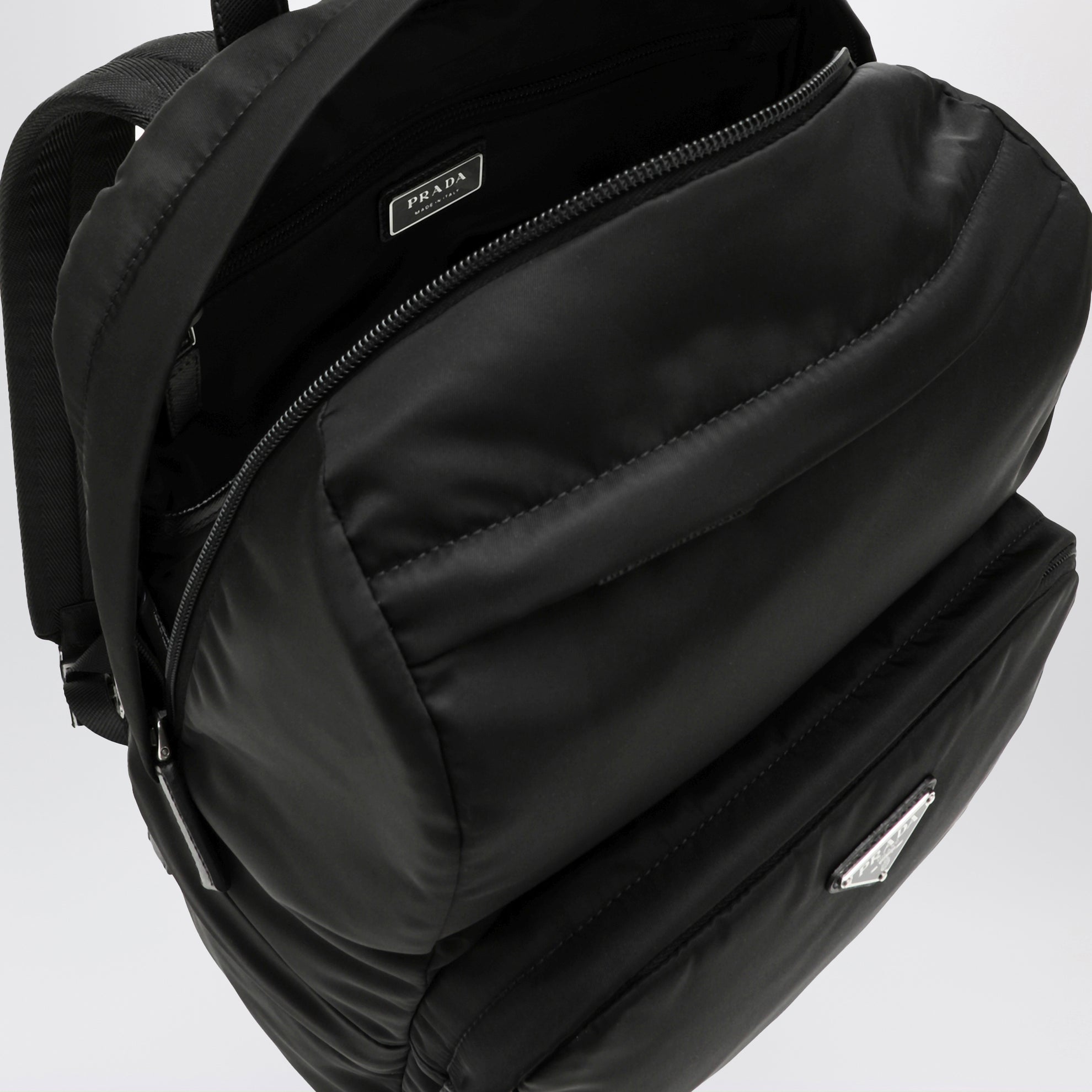 Schwarzer Rucksack aus Re-Nylon