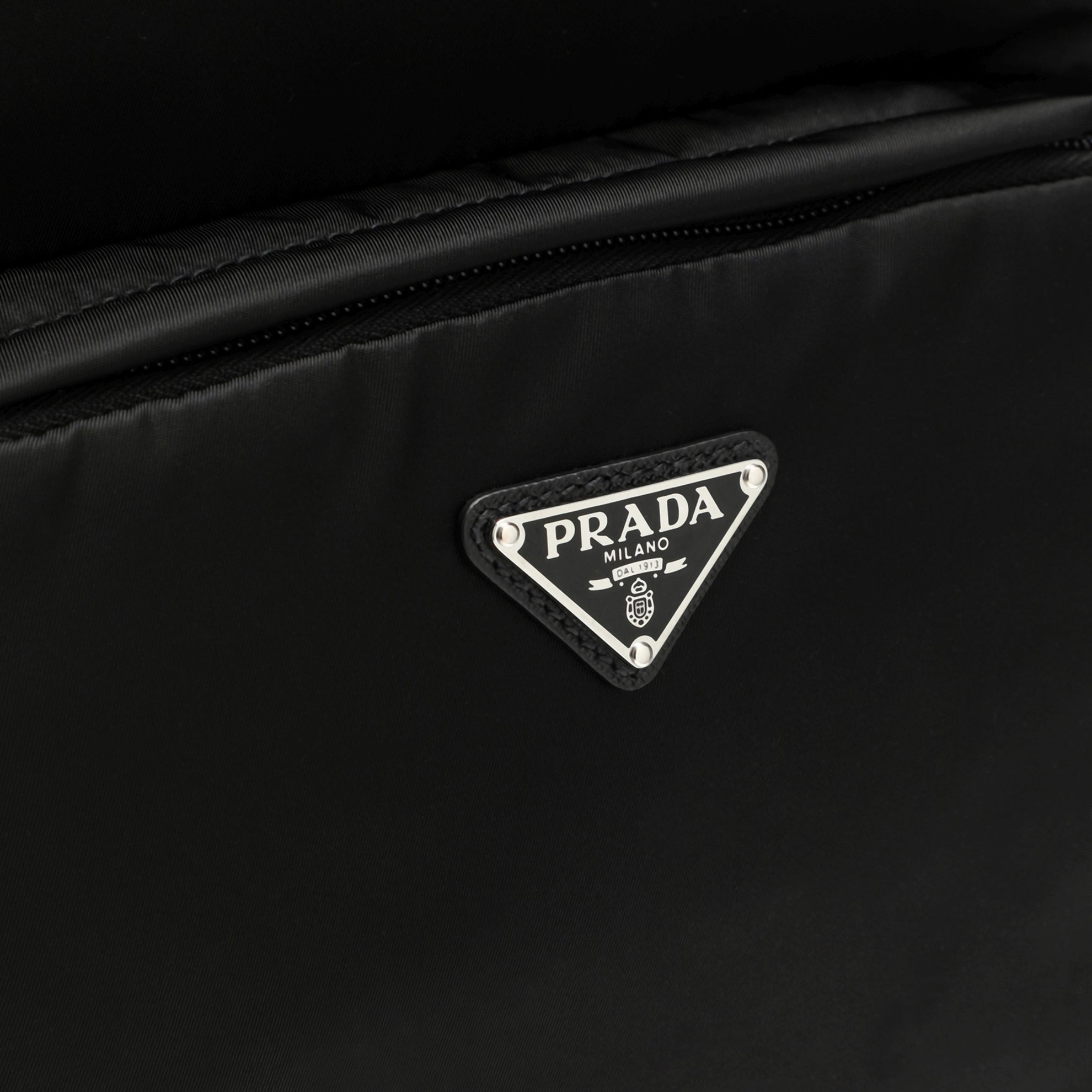 Schwarzer Rucksack aus Re-Nylon