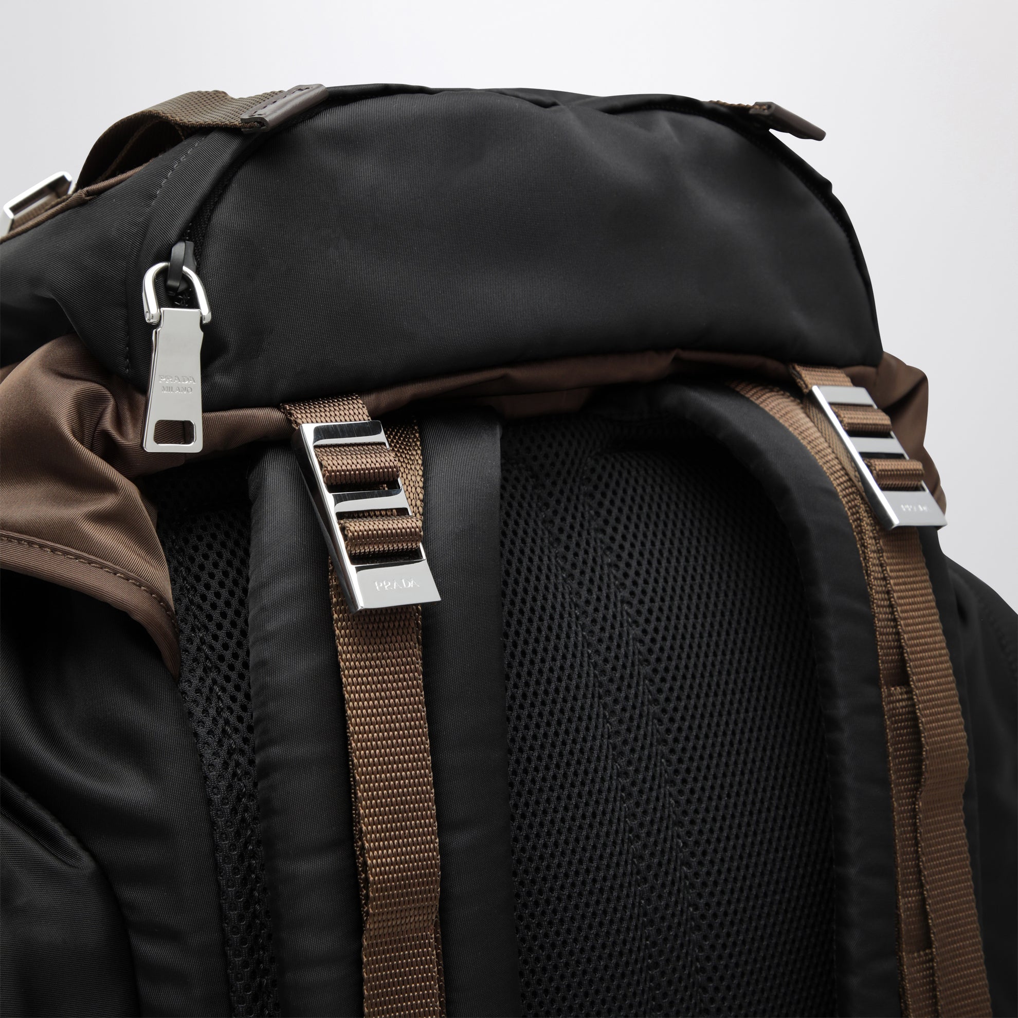 Backpack in Re-Nylon and leather black / burnt