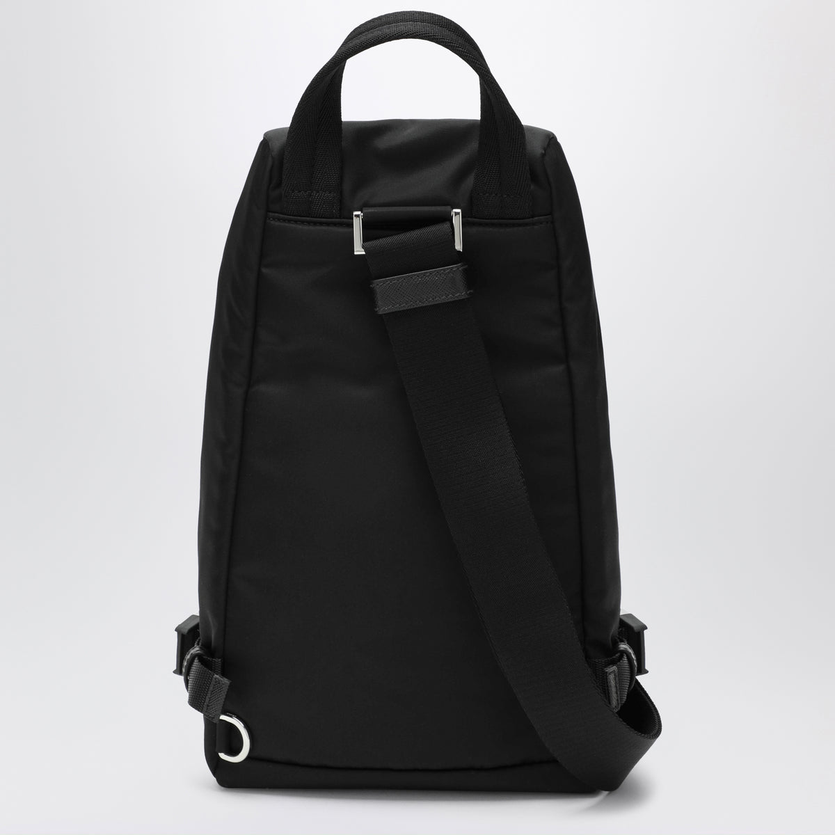 Zaino monospalla nero in Re-nylon
