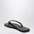 Sandales tongs noires en cuir brossé