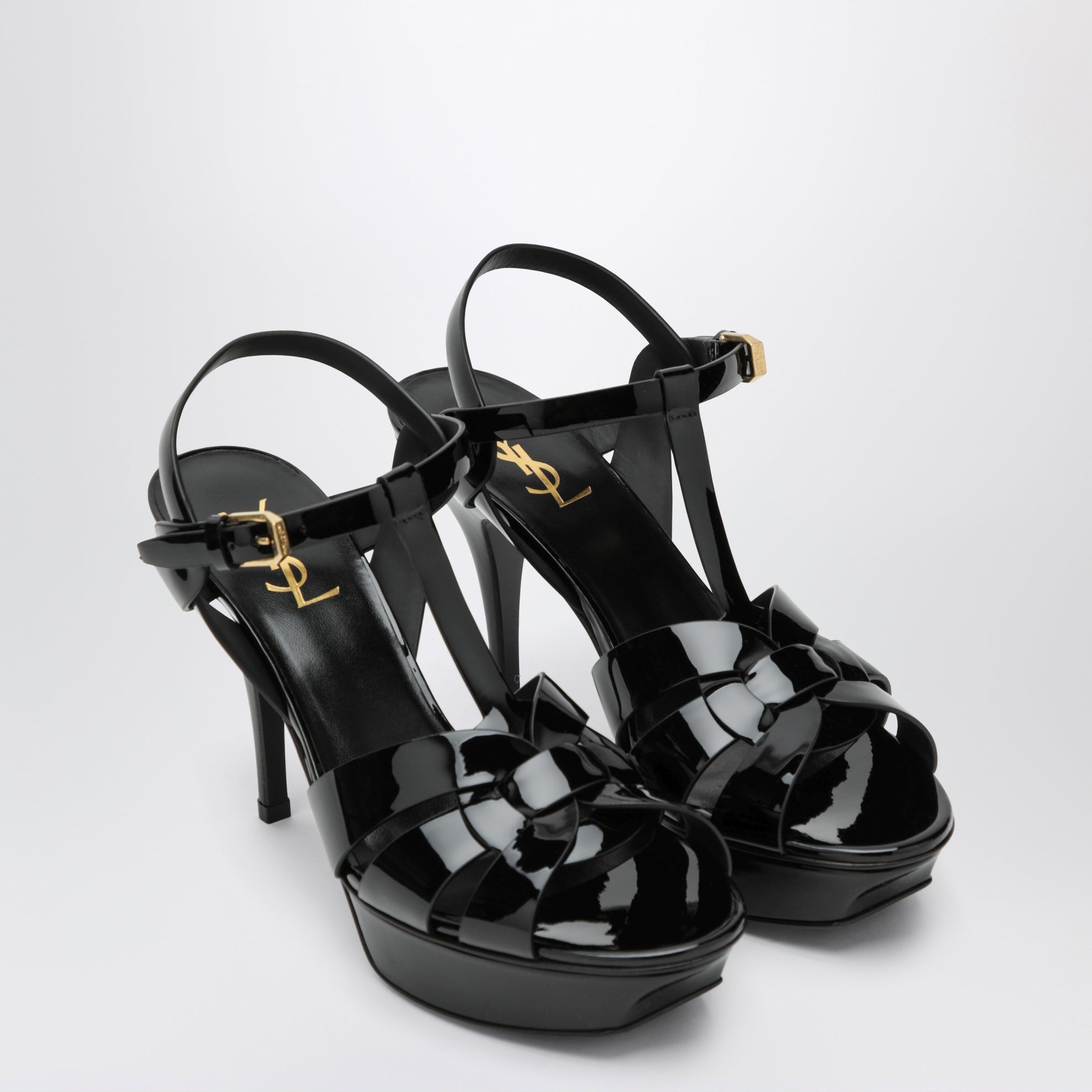 Sandali Tribute con plateau in pelle verniciata nera